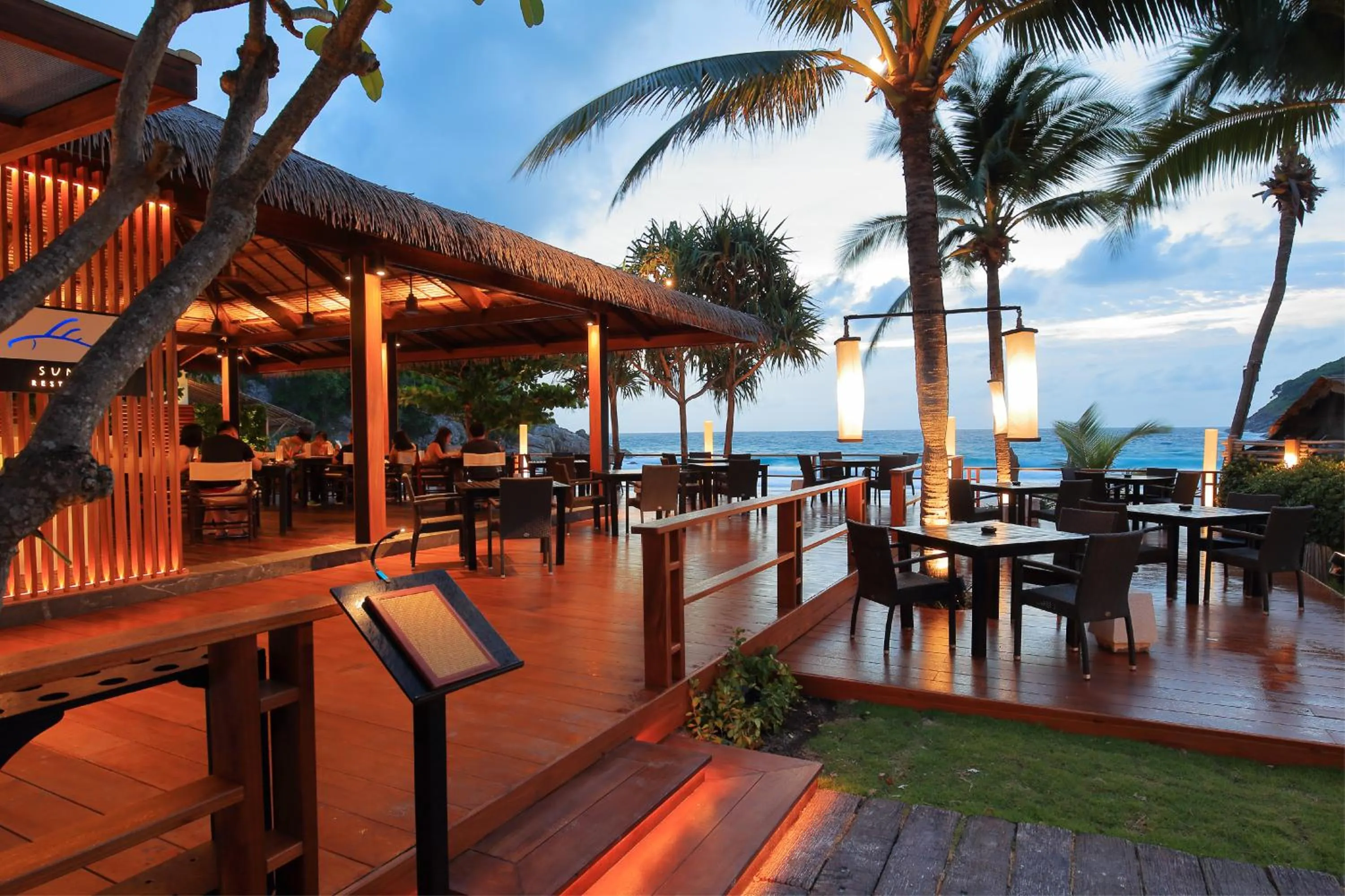 Restaurant/places to eat in The Racha