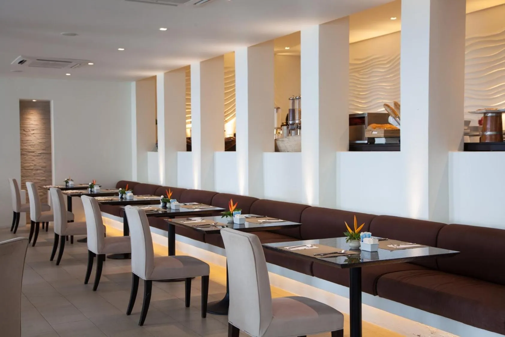 Restaurant/places to eat in The Racha