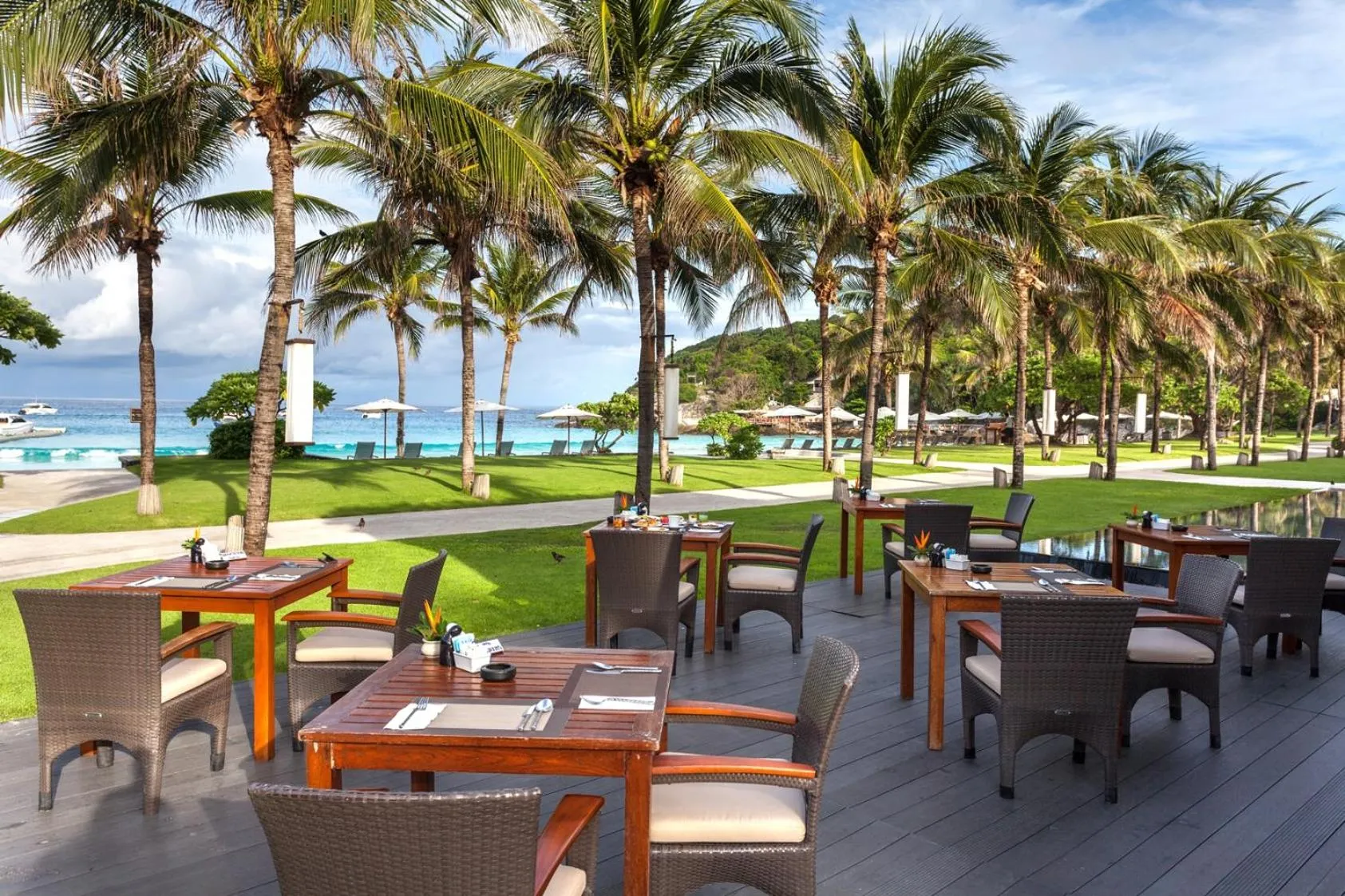 Restaurant/places to eat in The Racha