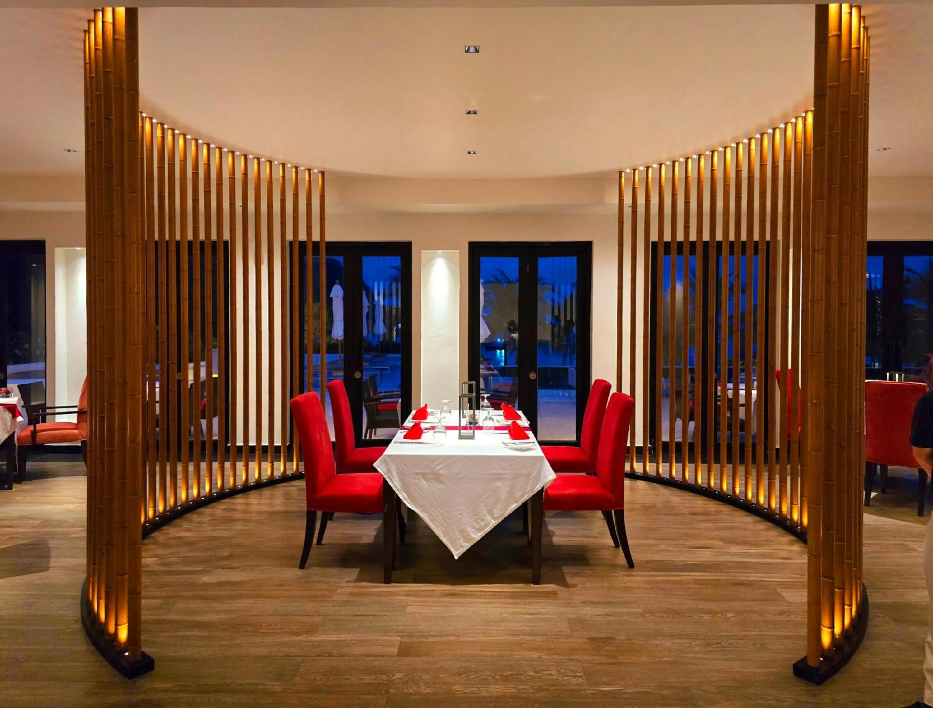 Restaurant/places to eat in The Racha