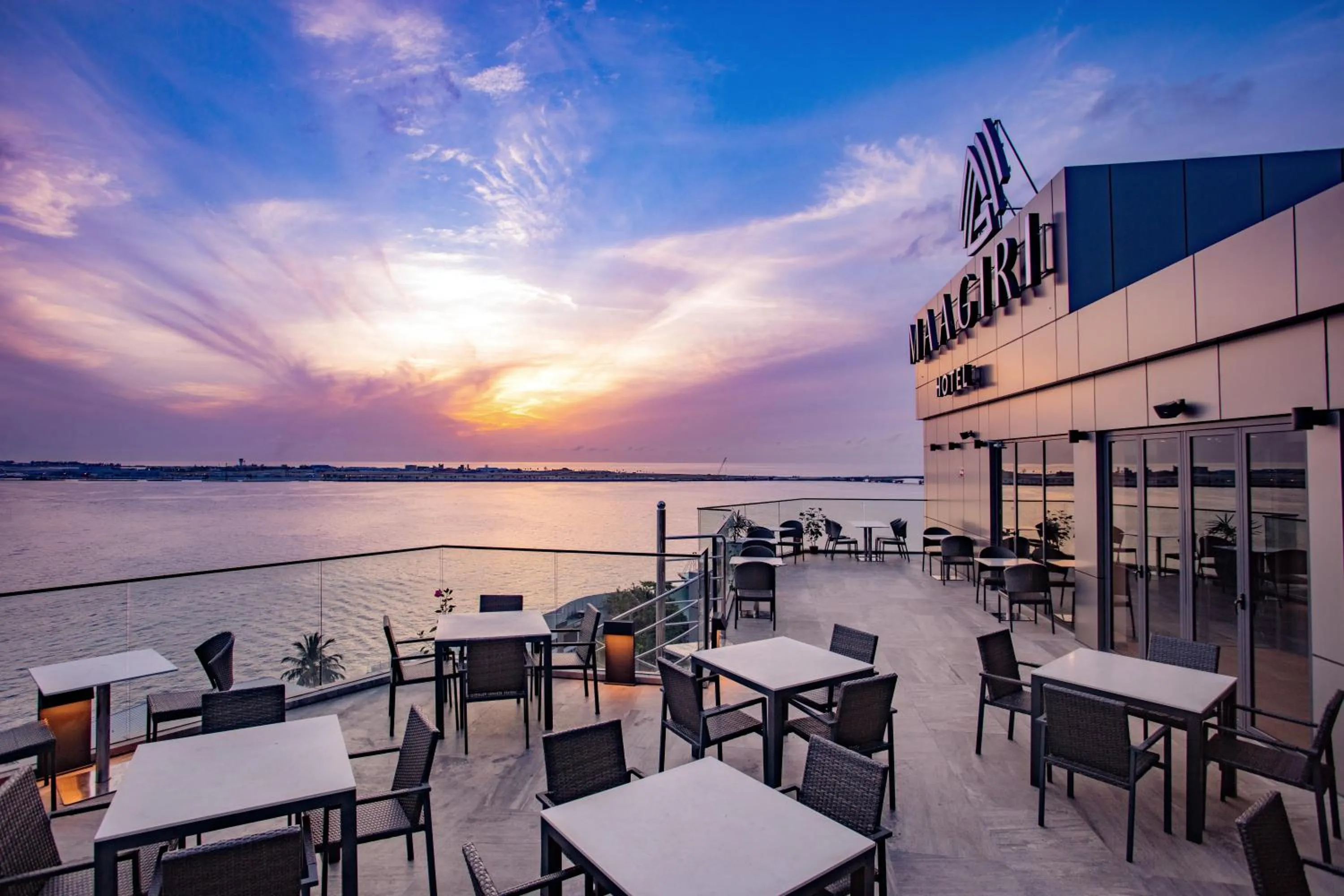 Restaurant/places to eat in Maagiri Hotel
