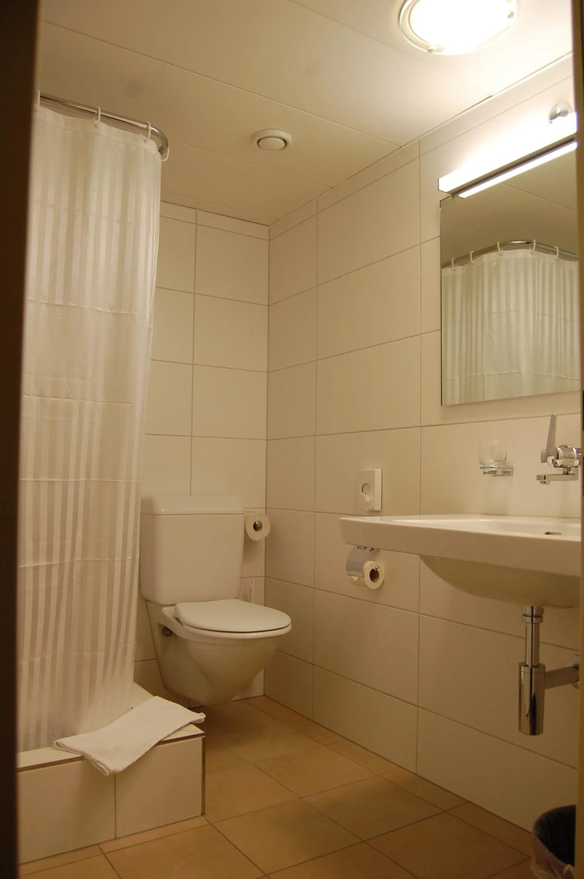 Bathroom in Hotel Schwanen Wil