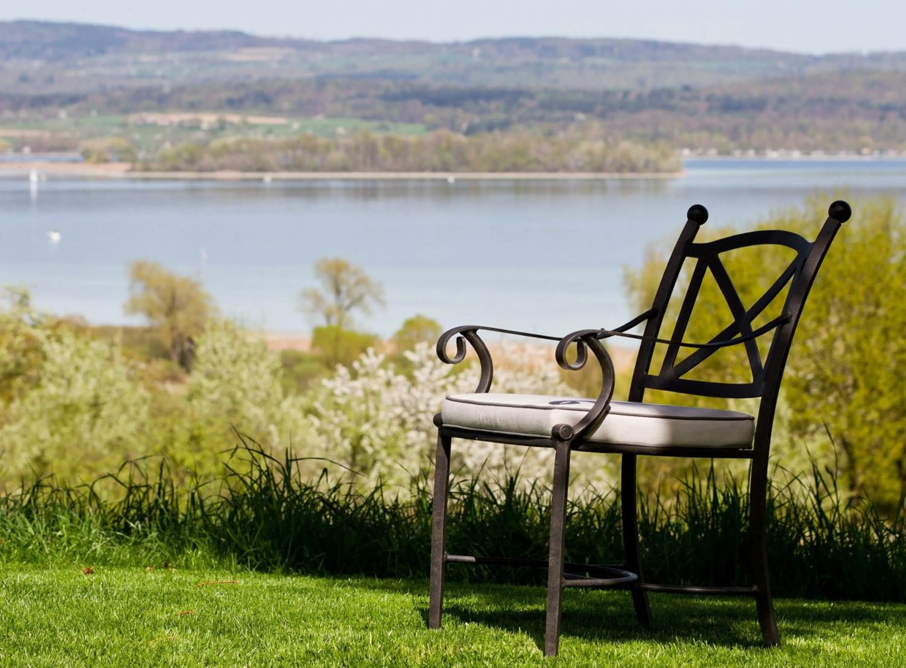 Lake view in Historisches Gasthaus Hotel Hirschen Horn