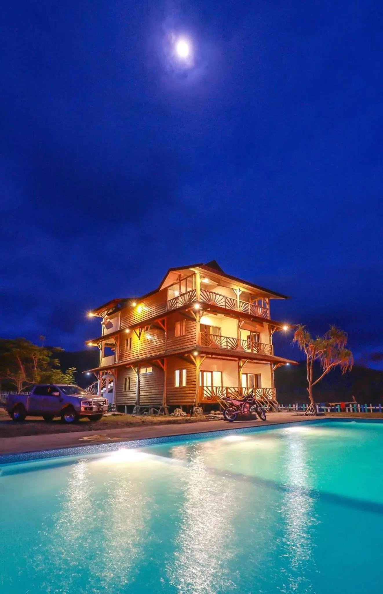 Swimming pool in The Tree House Sumbawa