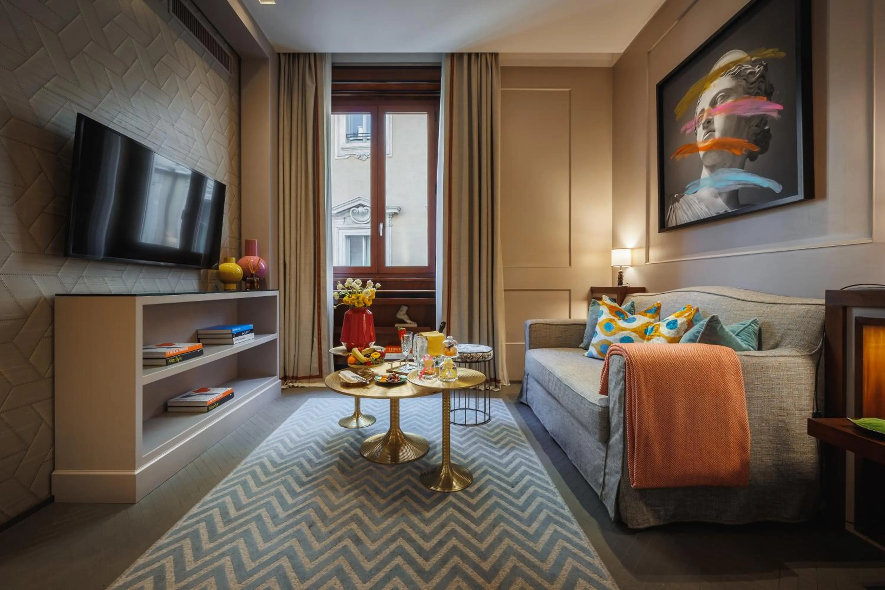 Bed in Singer Palace Hotel Roma