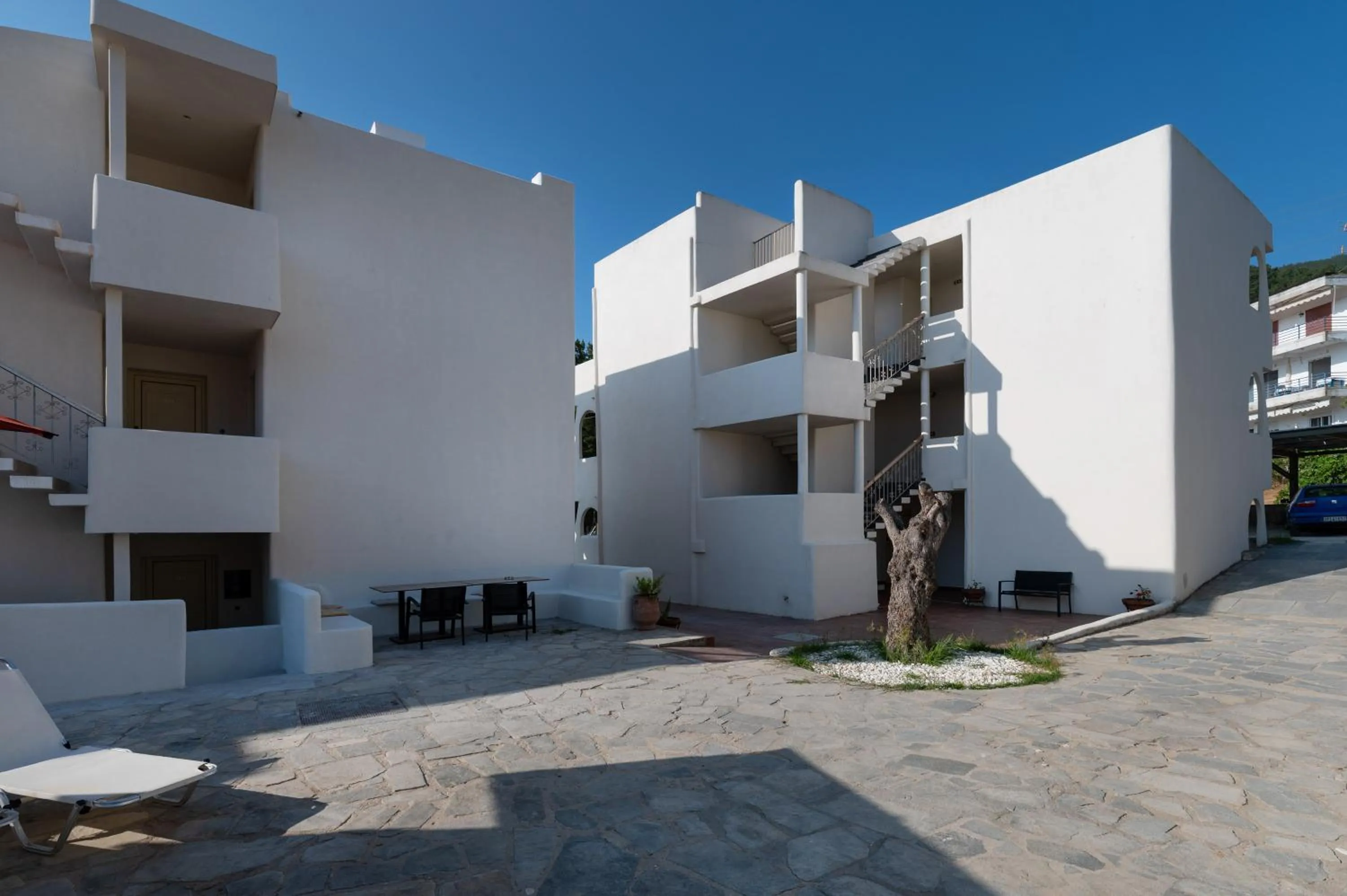 Entertainment in Esperides Hotel