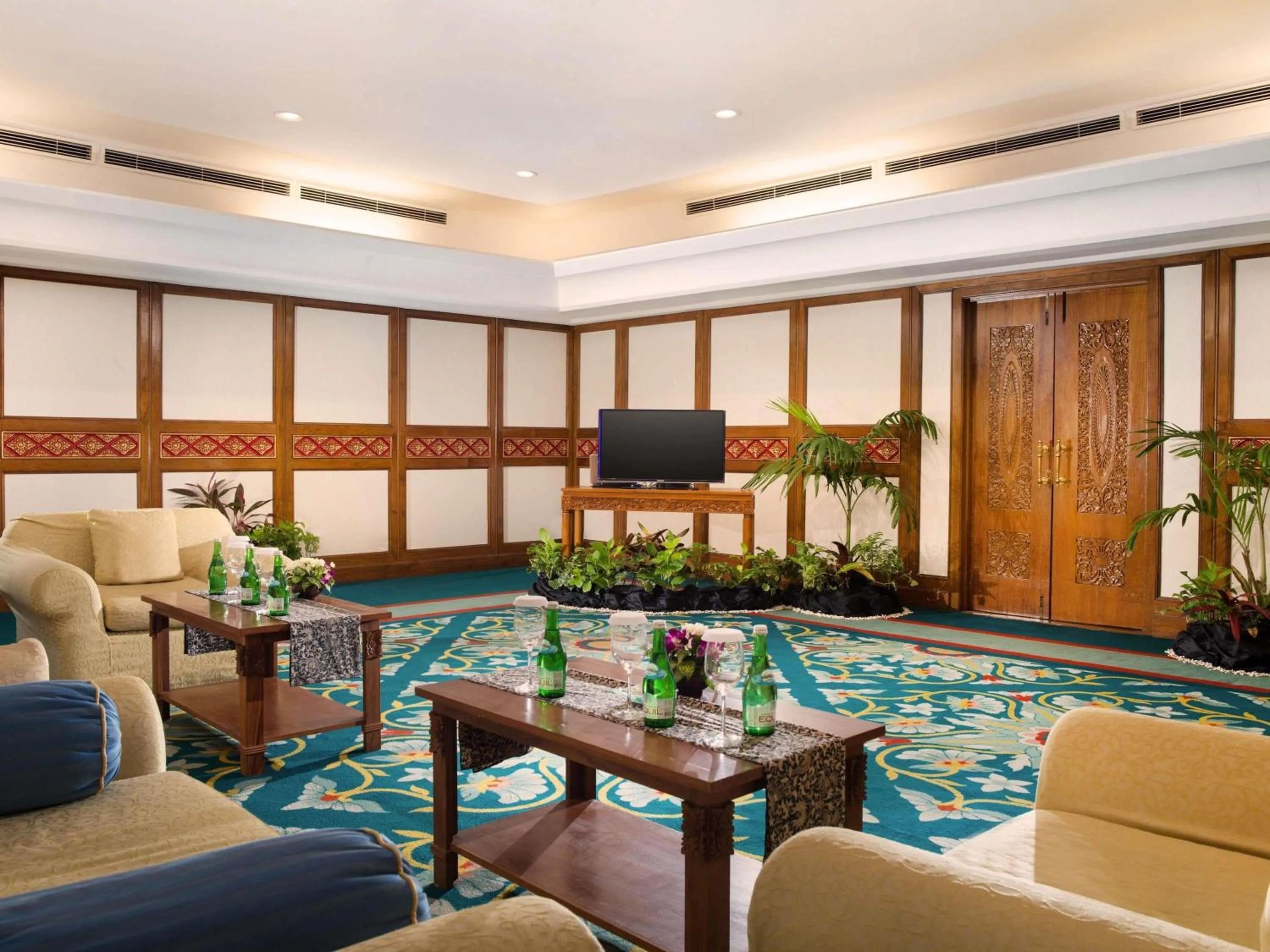 Meeting/conference room in Nusa Dua Beach Hotel and Spa - Handwritten Collection