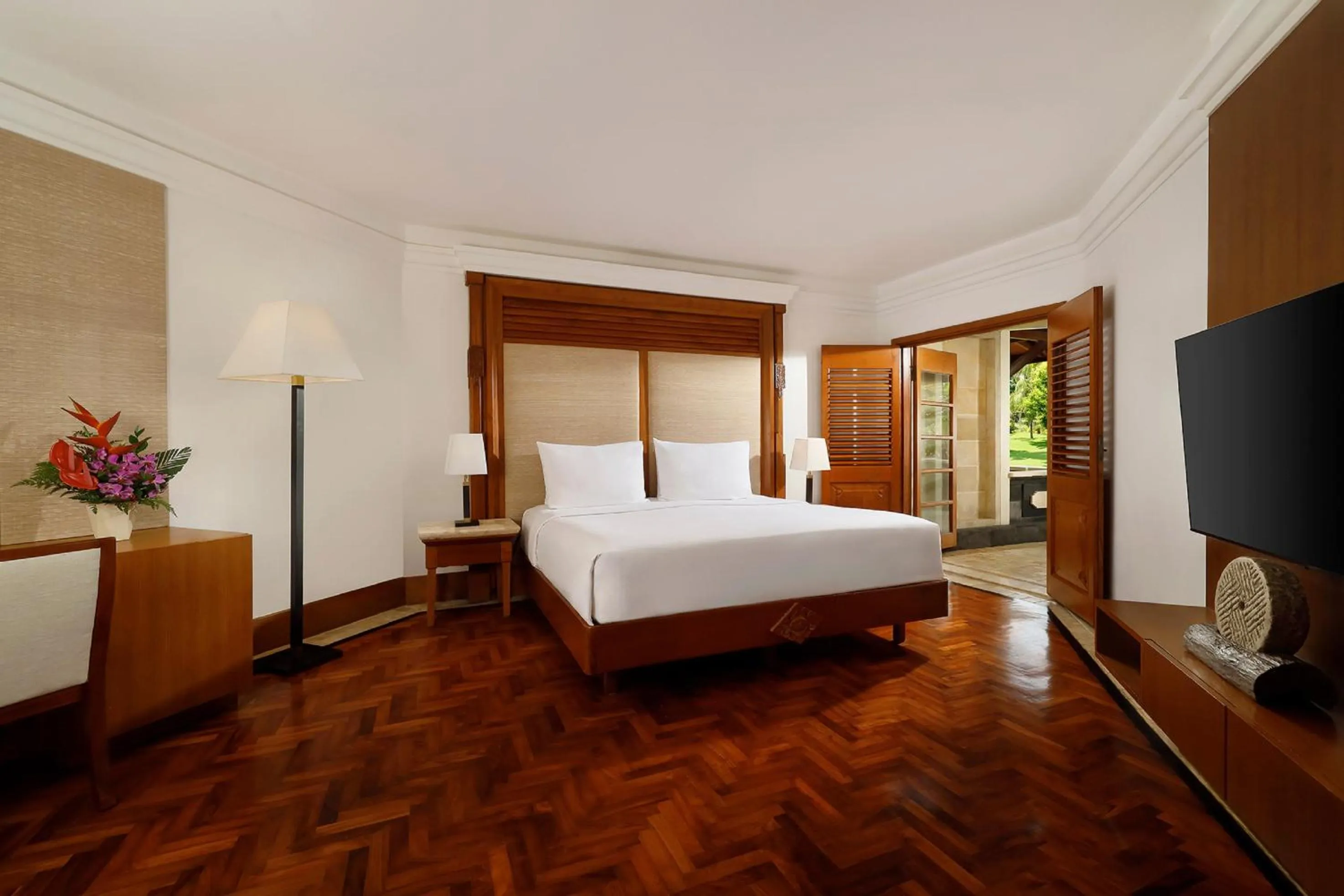 Bedroom, Bed in Nusa Dua Beach Hotel and Spa - Handwritten Collection