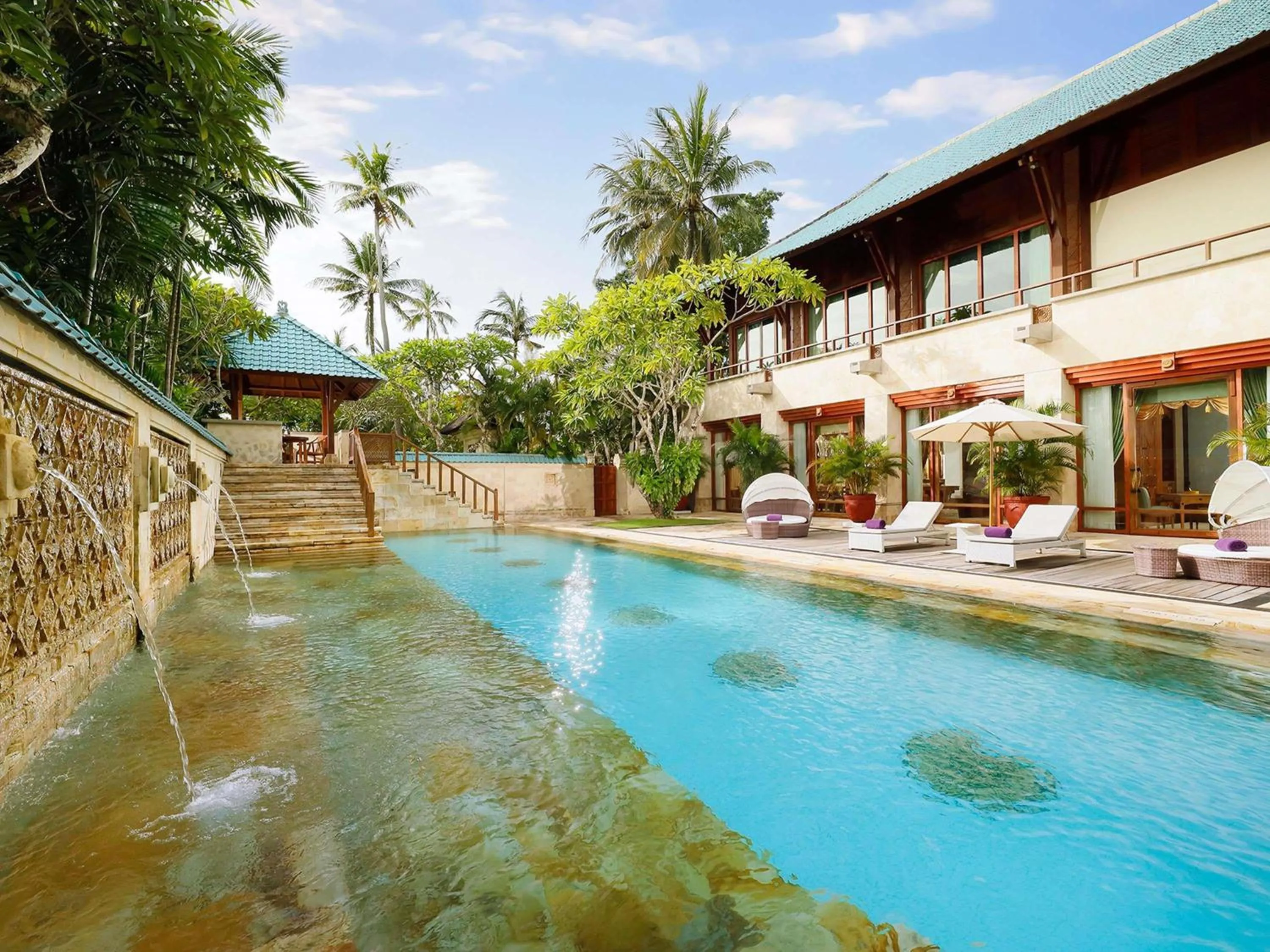 Bedroom in Nusa Dua Beach Hotel and Spa - Handwritten Collection