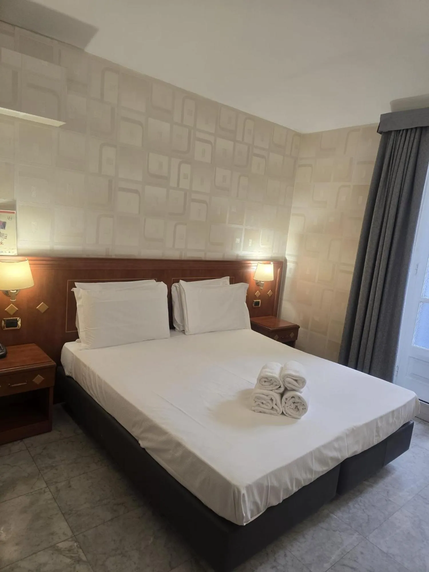 Bed in Hotel Chelsea