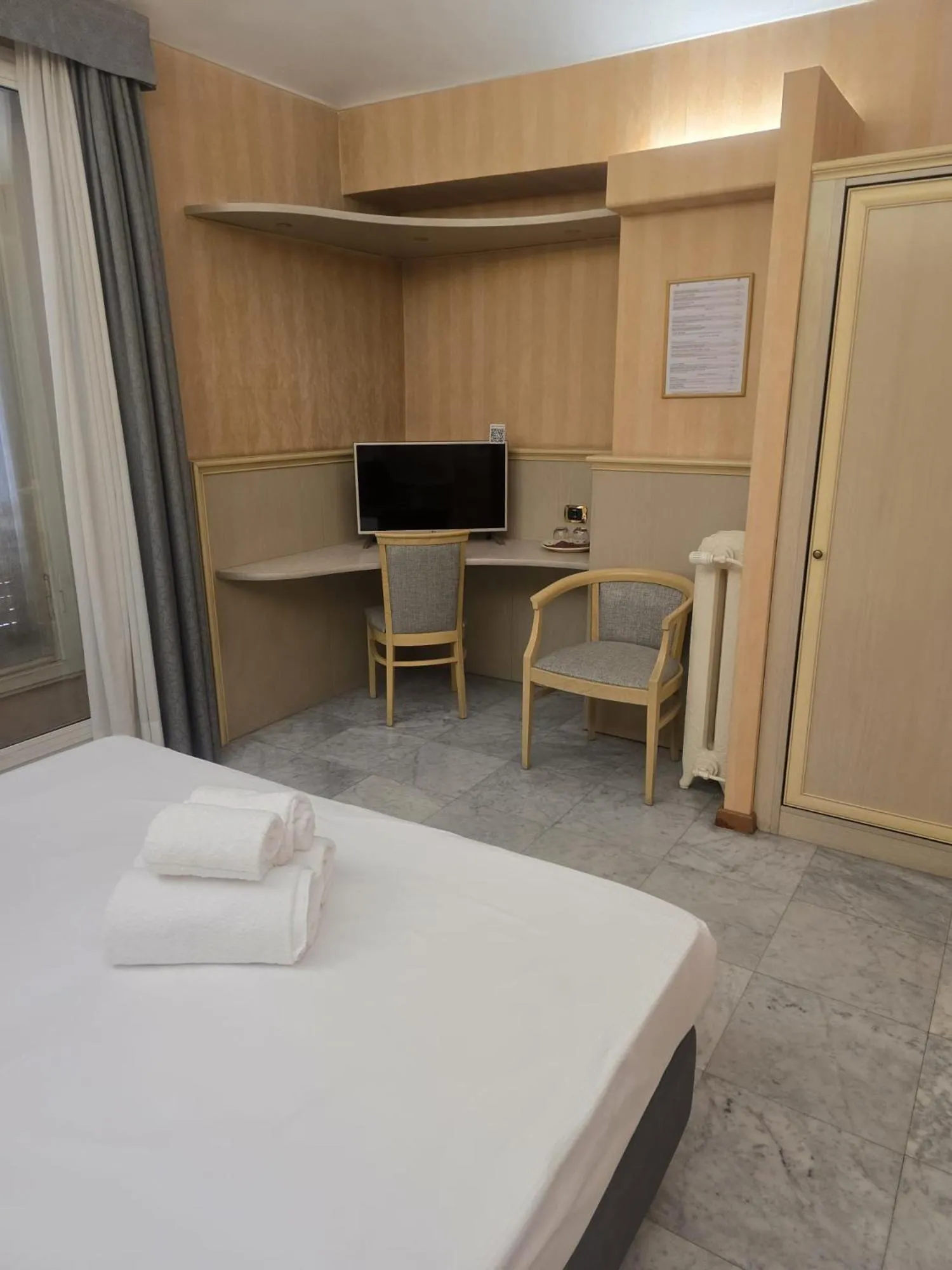 Bed in Hotel Chelsea