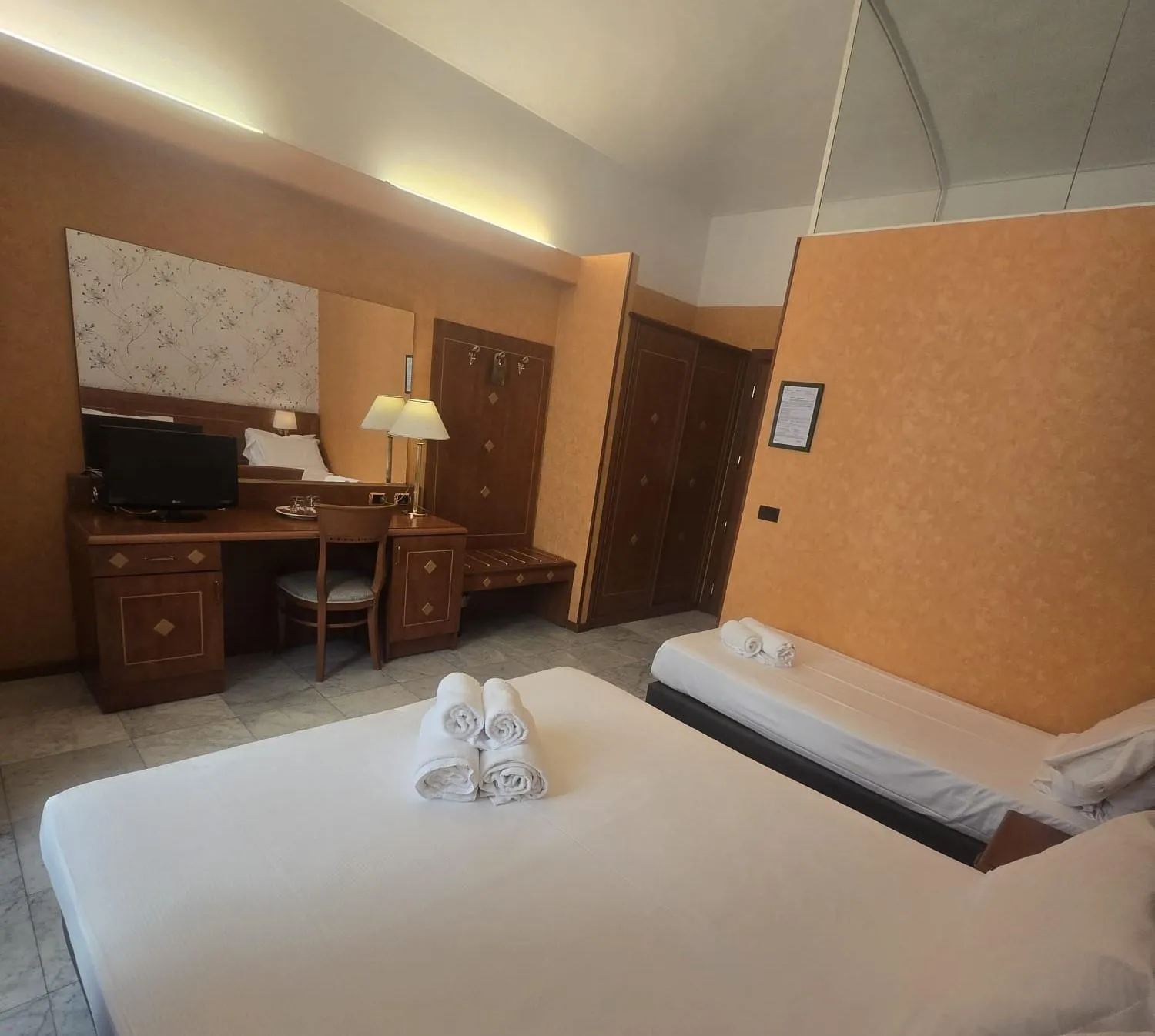 Bed in Hotel Chelsea