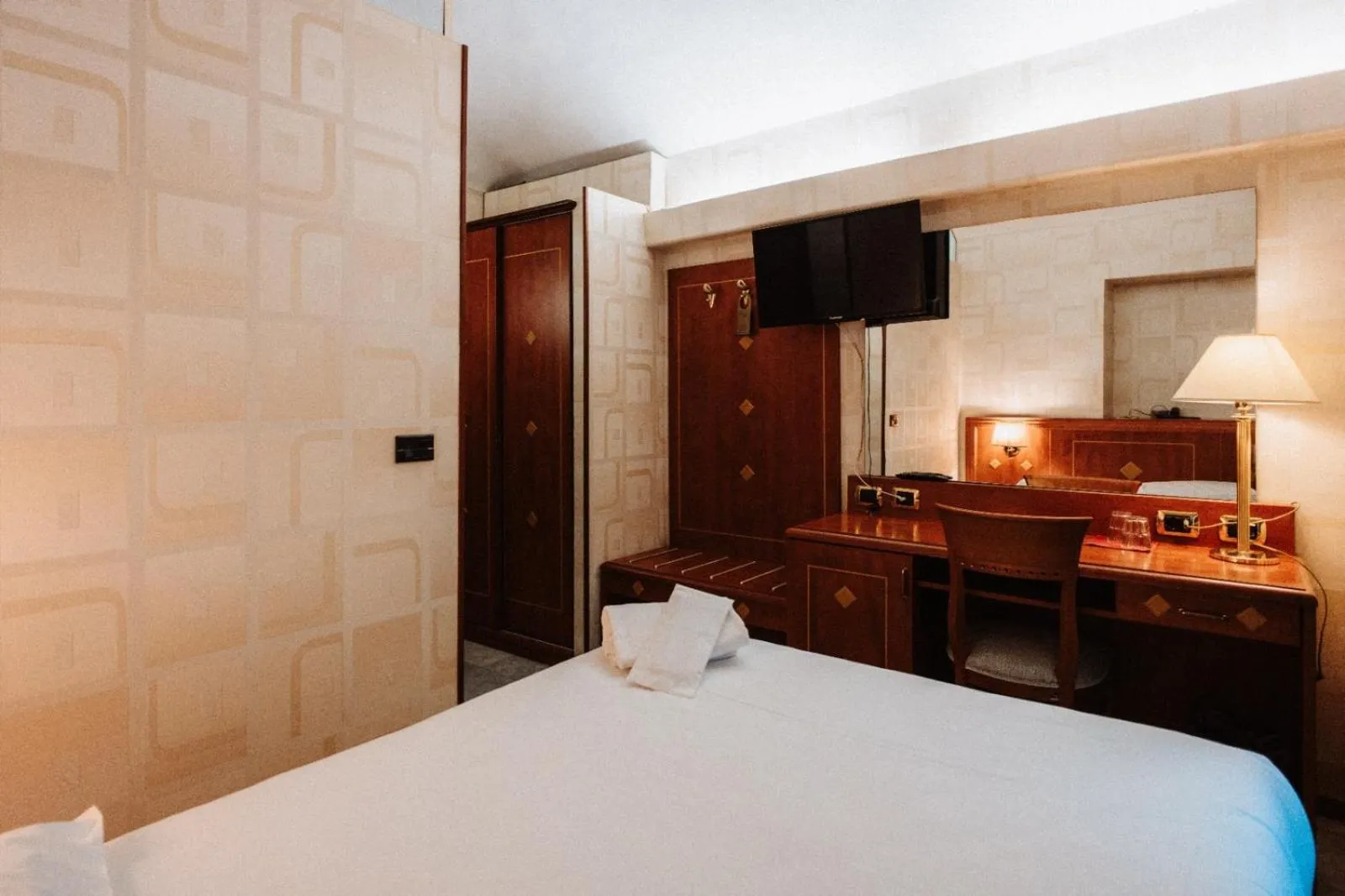 Bed in Hotel Chelsea