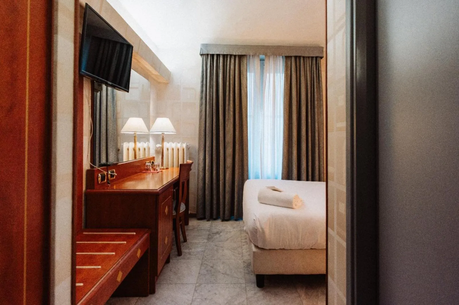 Bed in Hotel Chelsea