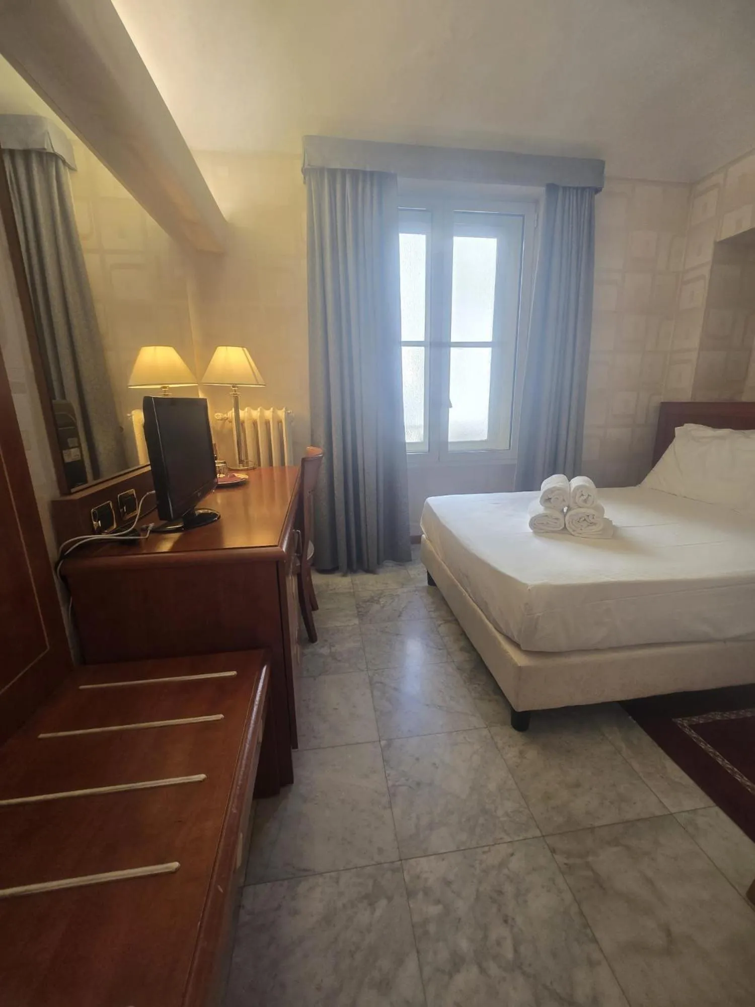 Bed in Hotel Chelsea