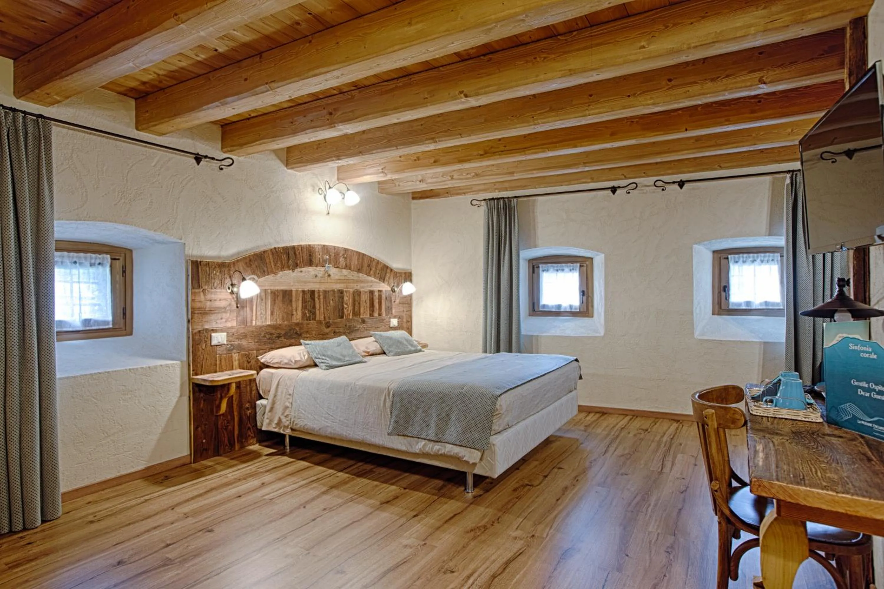 Bedroom, Bed in Chambres d'hôtes La Moraine Enchantée