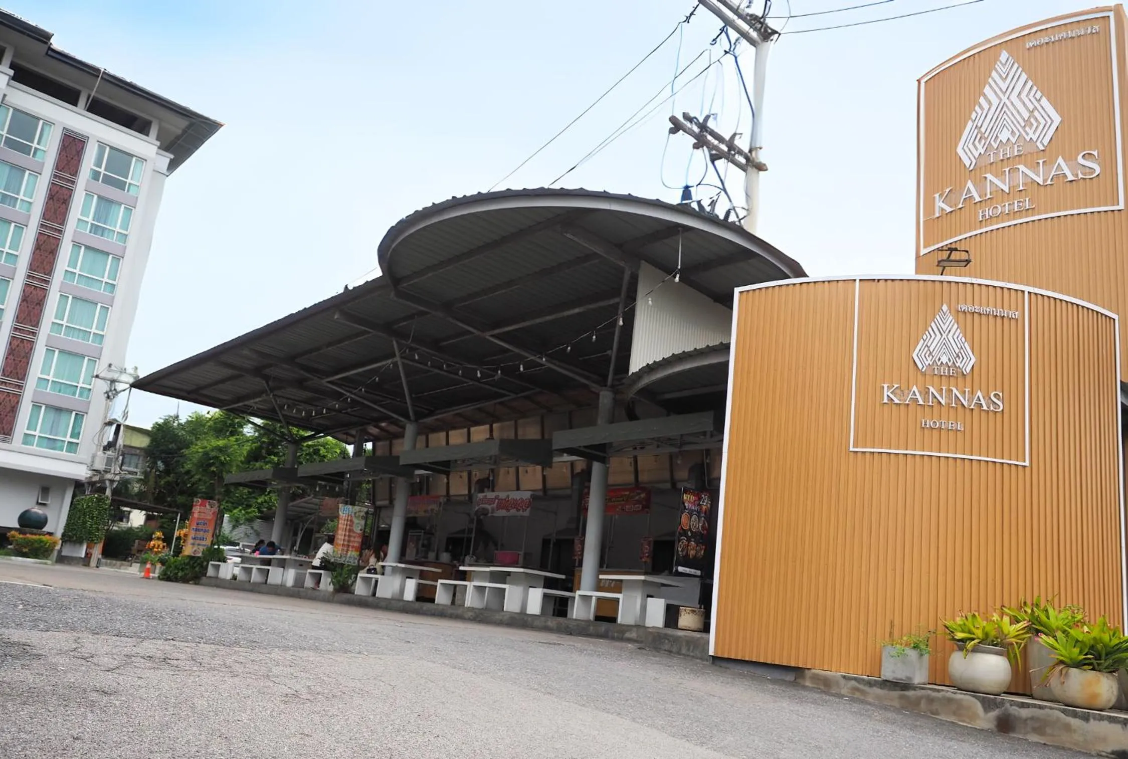 Lobby or reception in THE KANNAS Hotel & Serviced Apartment, Chiang Mai SHA Certified