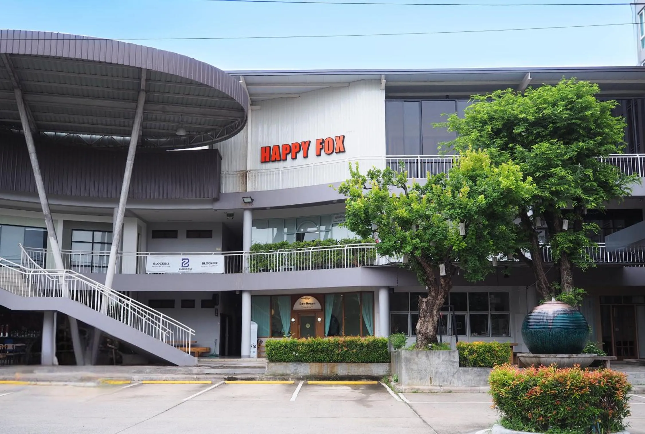 On-site shops in THE KANNAS Hotel & Serviced Apartment, Chiang Mai SHA Certified