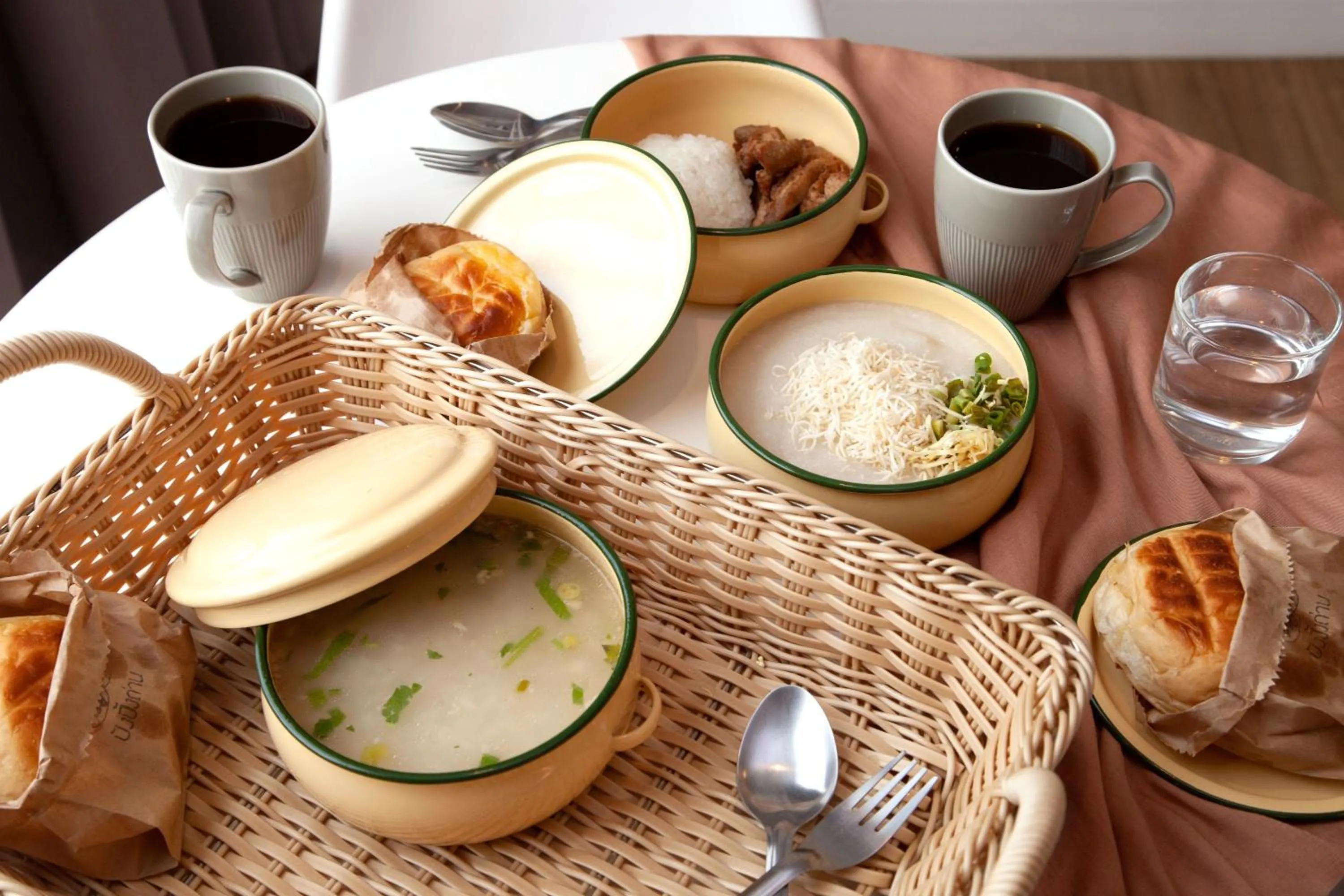 Food and drinks in THE KANNAS Hotel & Serviced Apartment, Chiang Mai SHA Certified