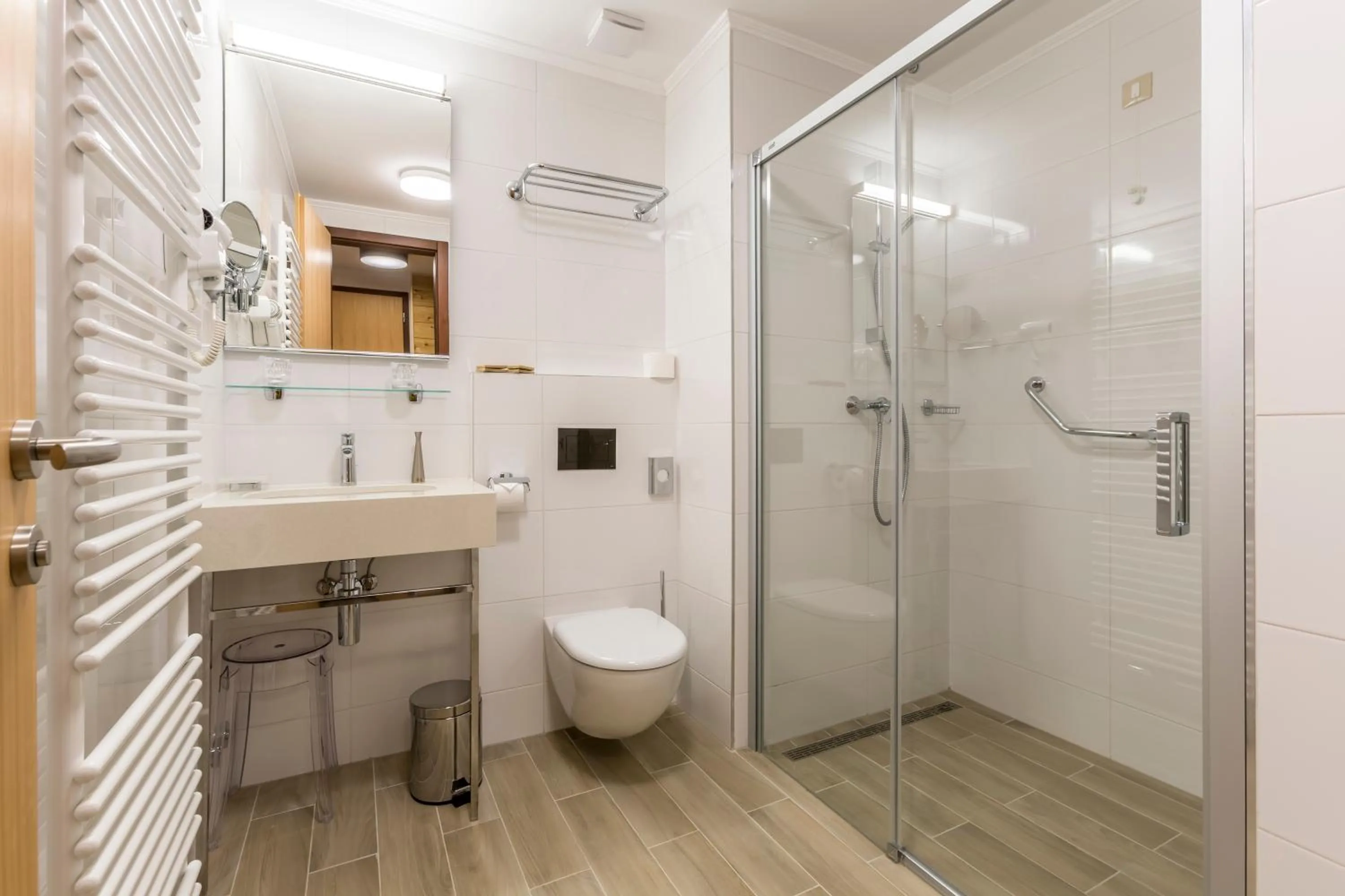 Shower in Fenomen Plitvice Resort