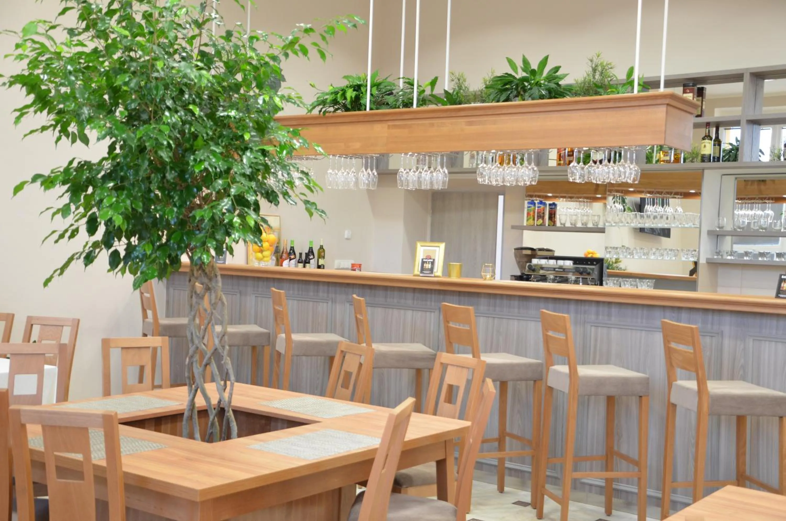 Restaurant/places to eat in Resort Erich