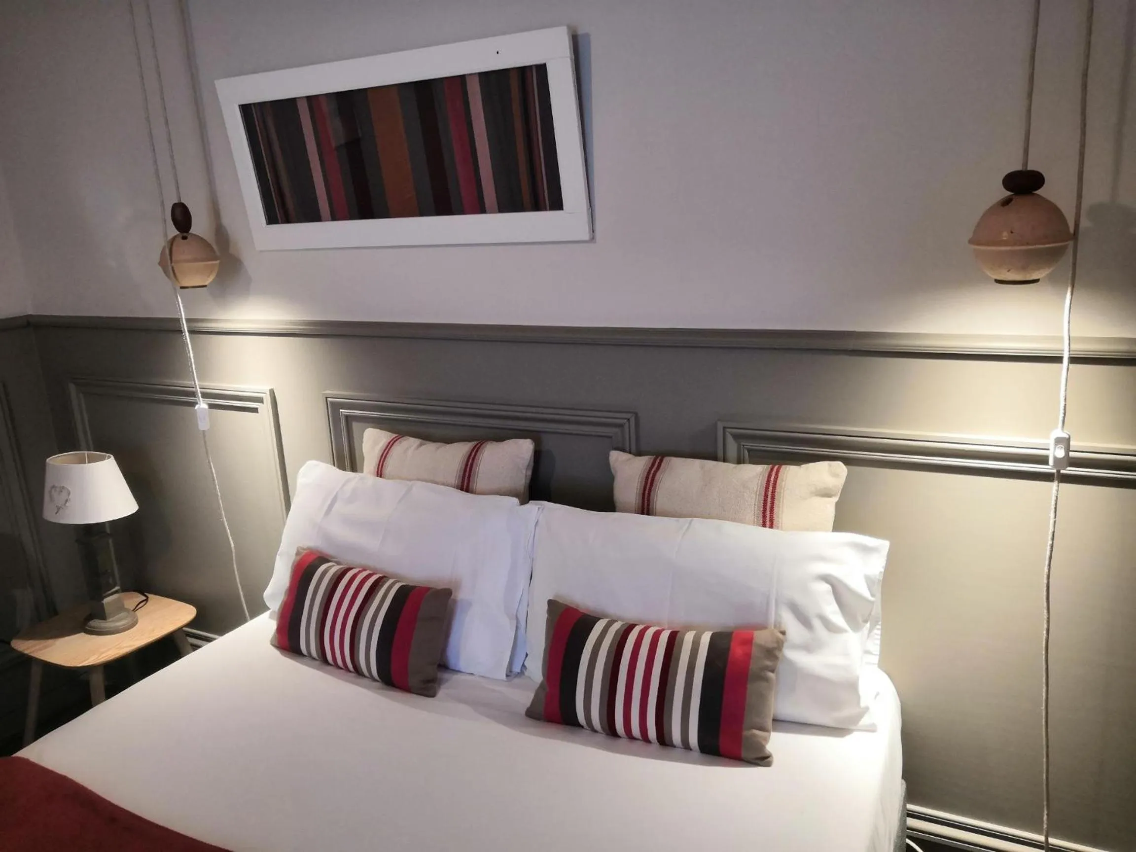 Bed in Hôtel La Caravelle