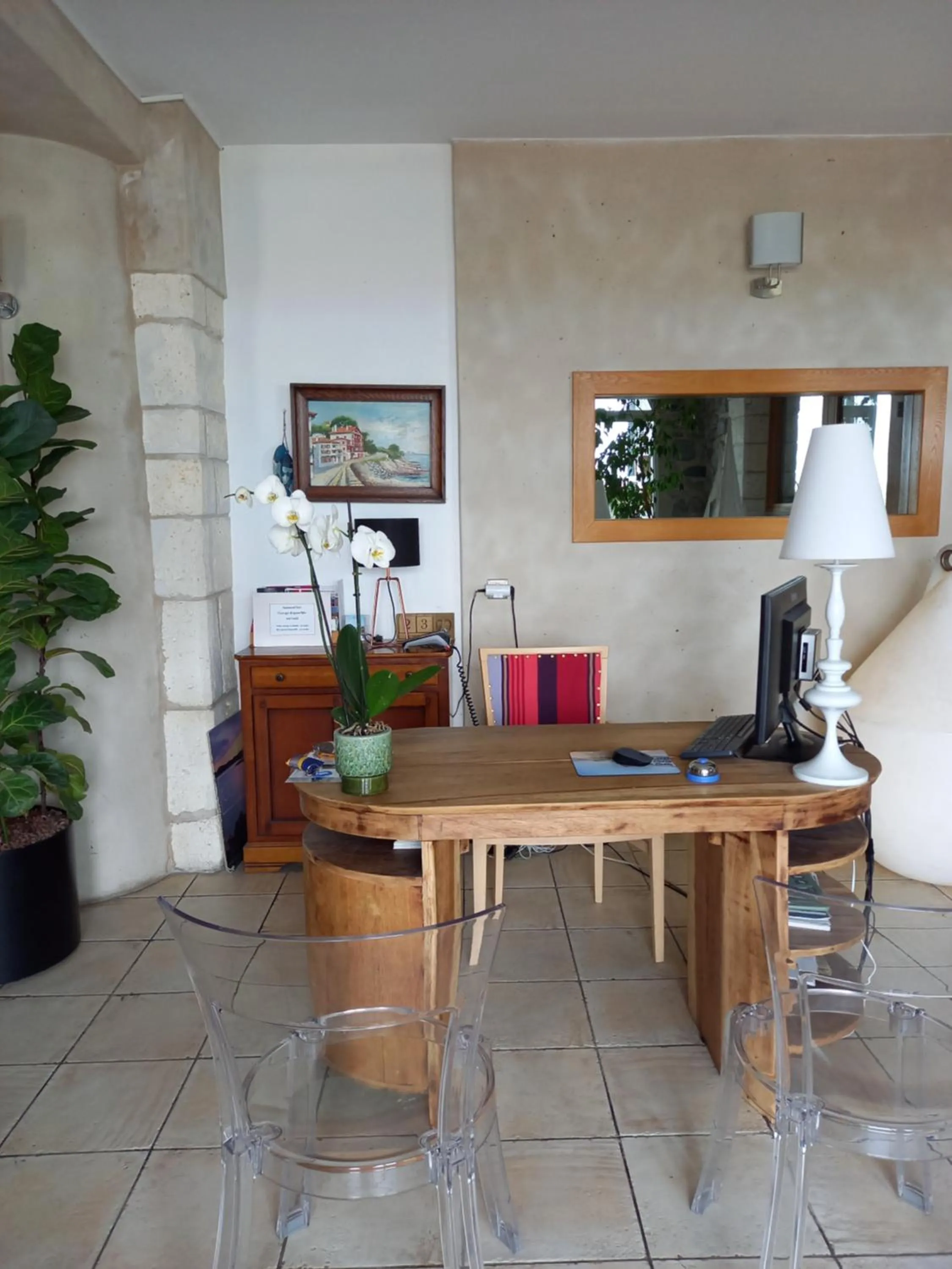 Lobby or reception in Hôtel La Caravelle