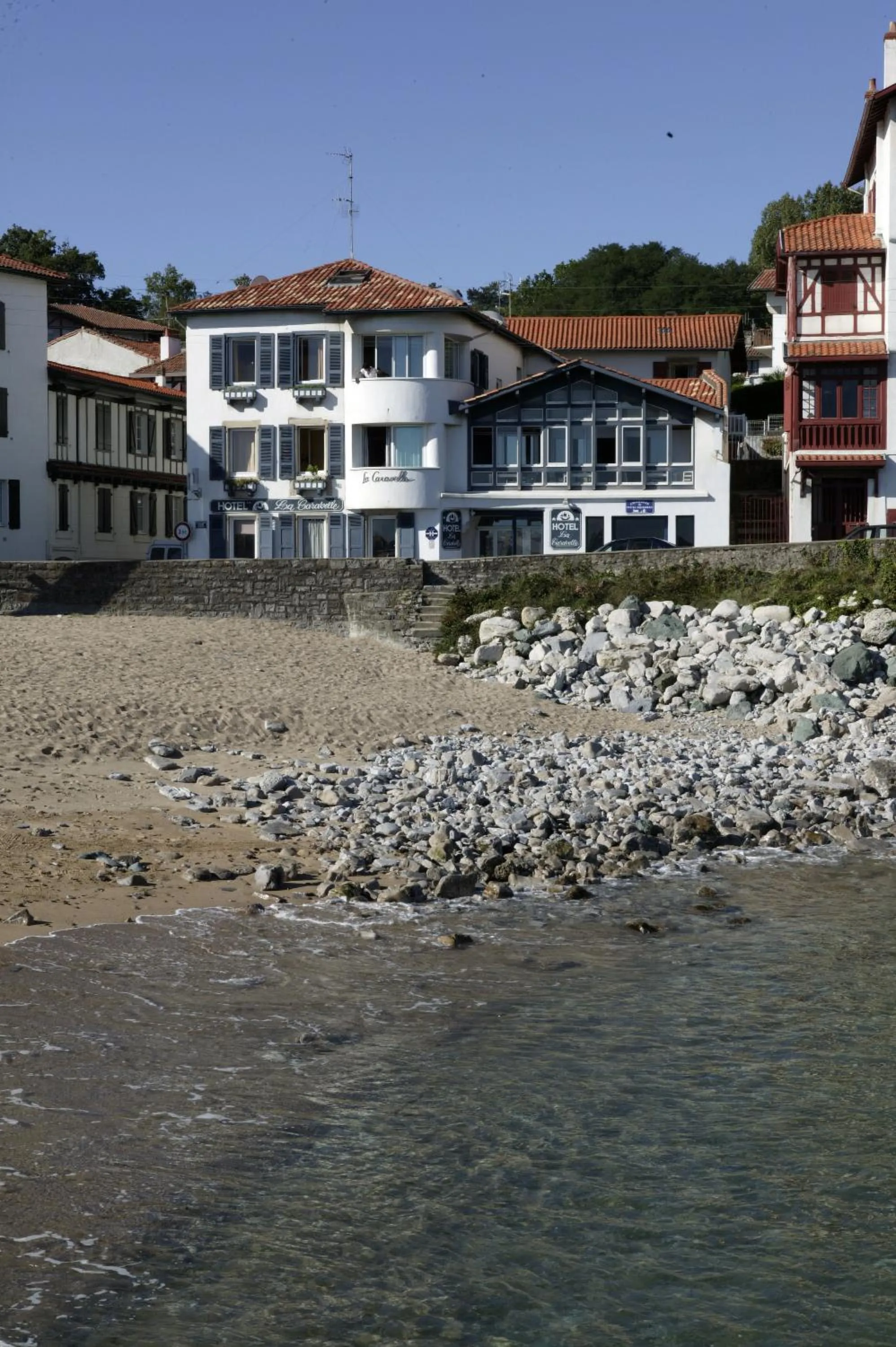 Facade/entrance in Hôtel La Caravelle