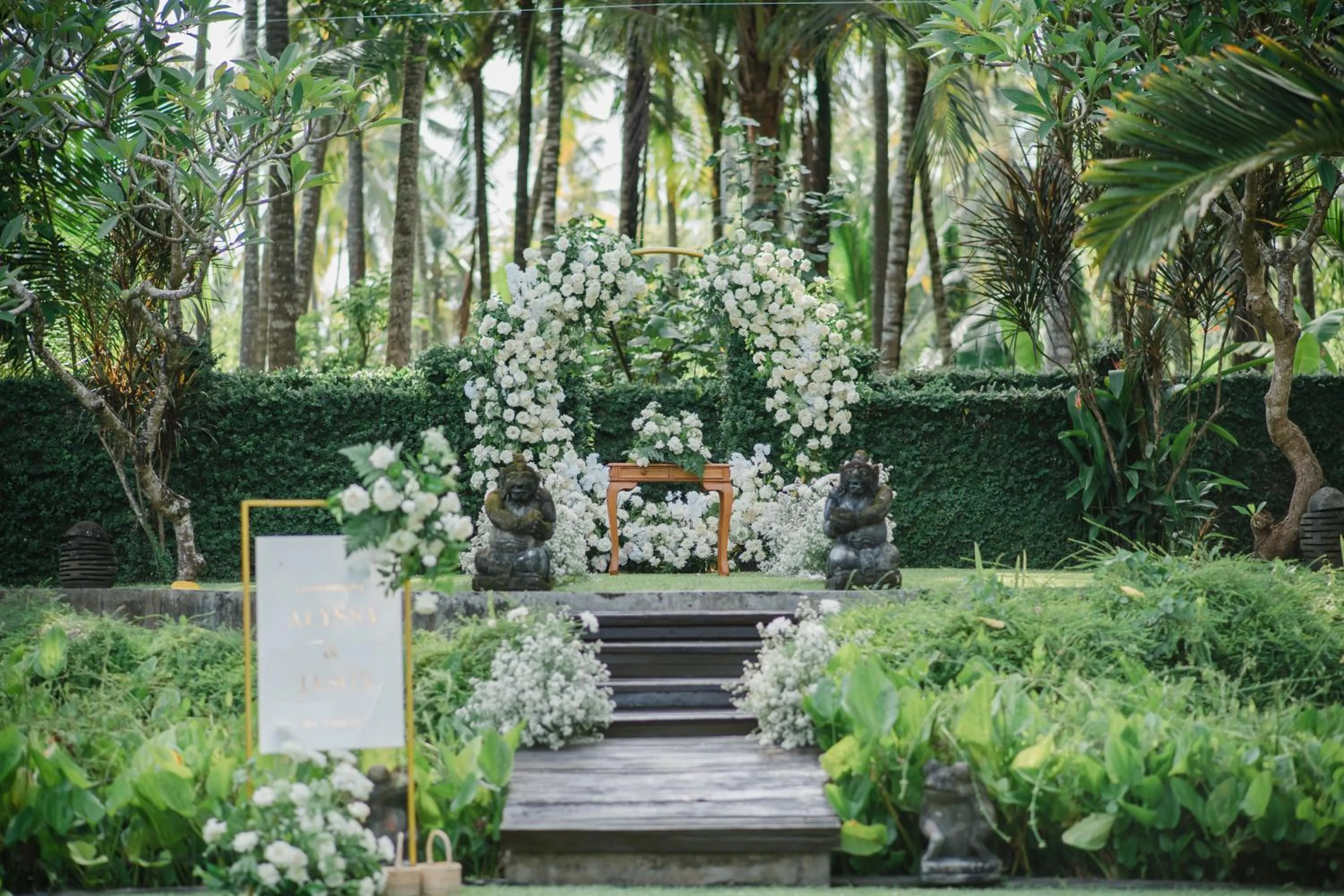 wedding in Ramayana Candidasa Beach Resort