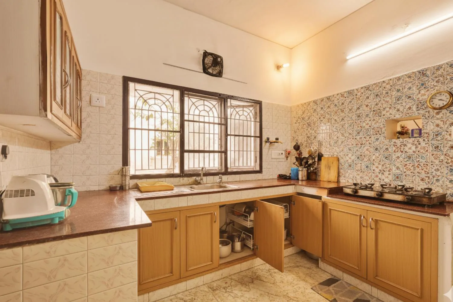 kitchen in Hostel Gandhi