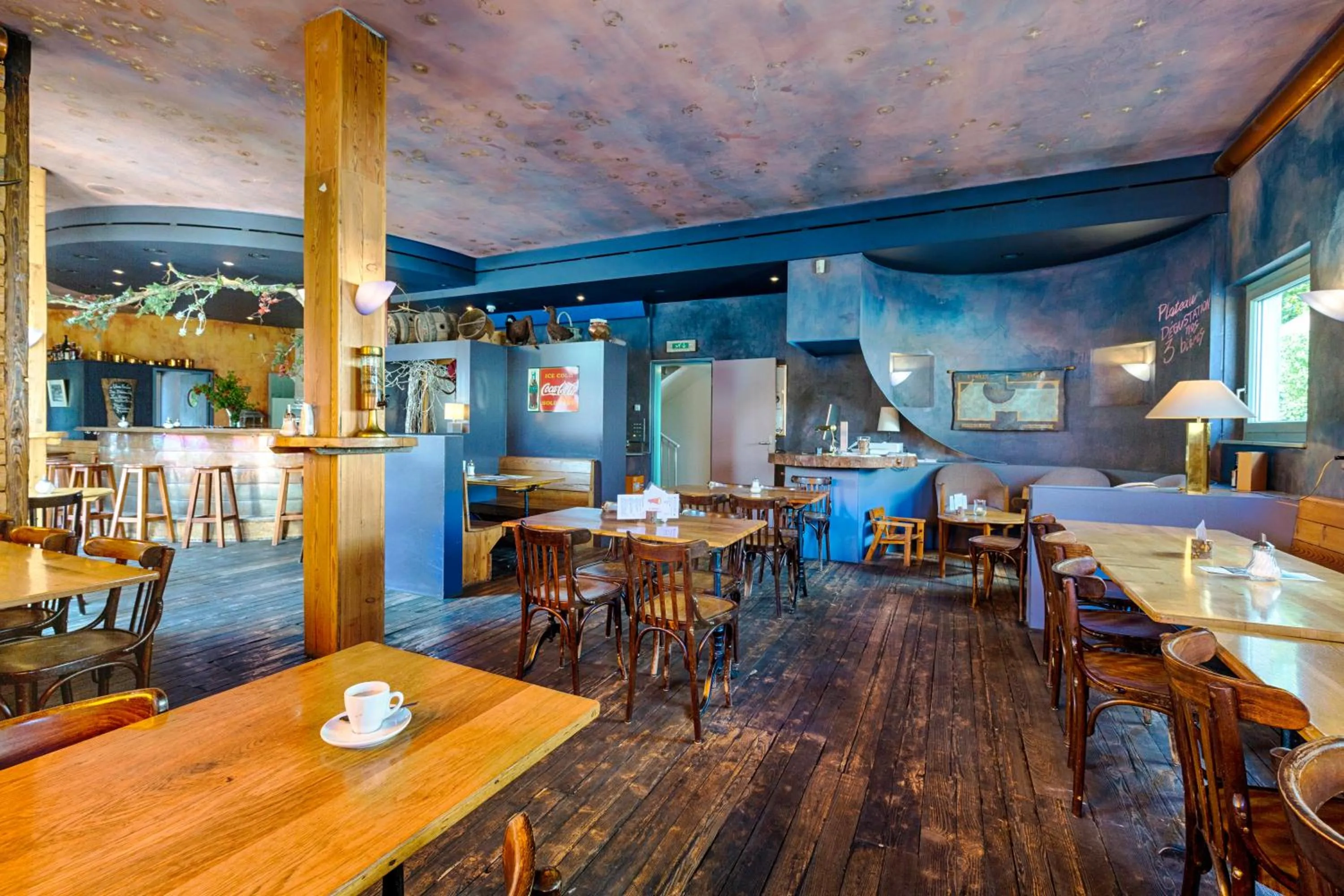 Restaurant/places to eat in Hôtel la Croix Blanche