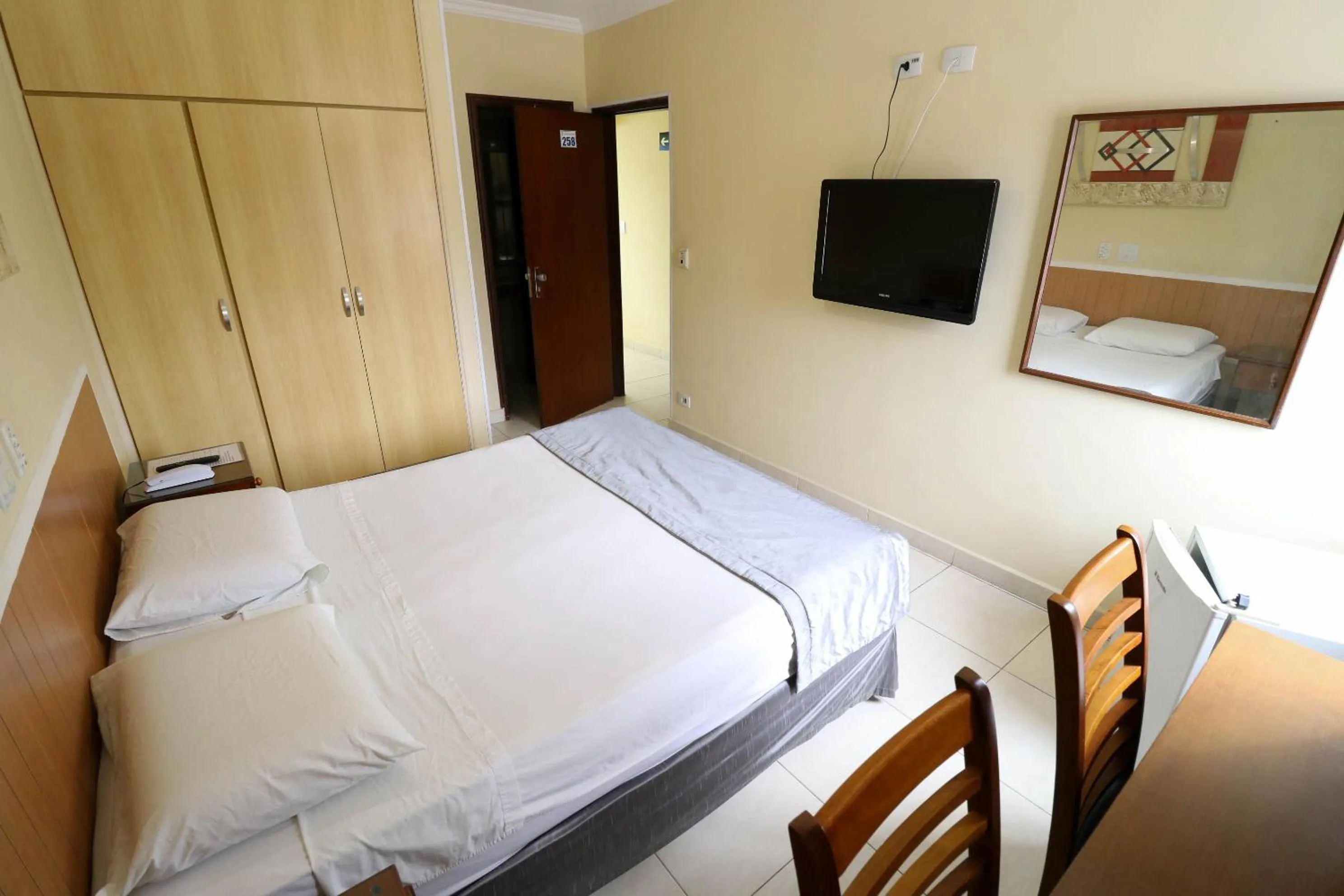 Bed in Charme Hotel Guarujá Frente Mar