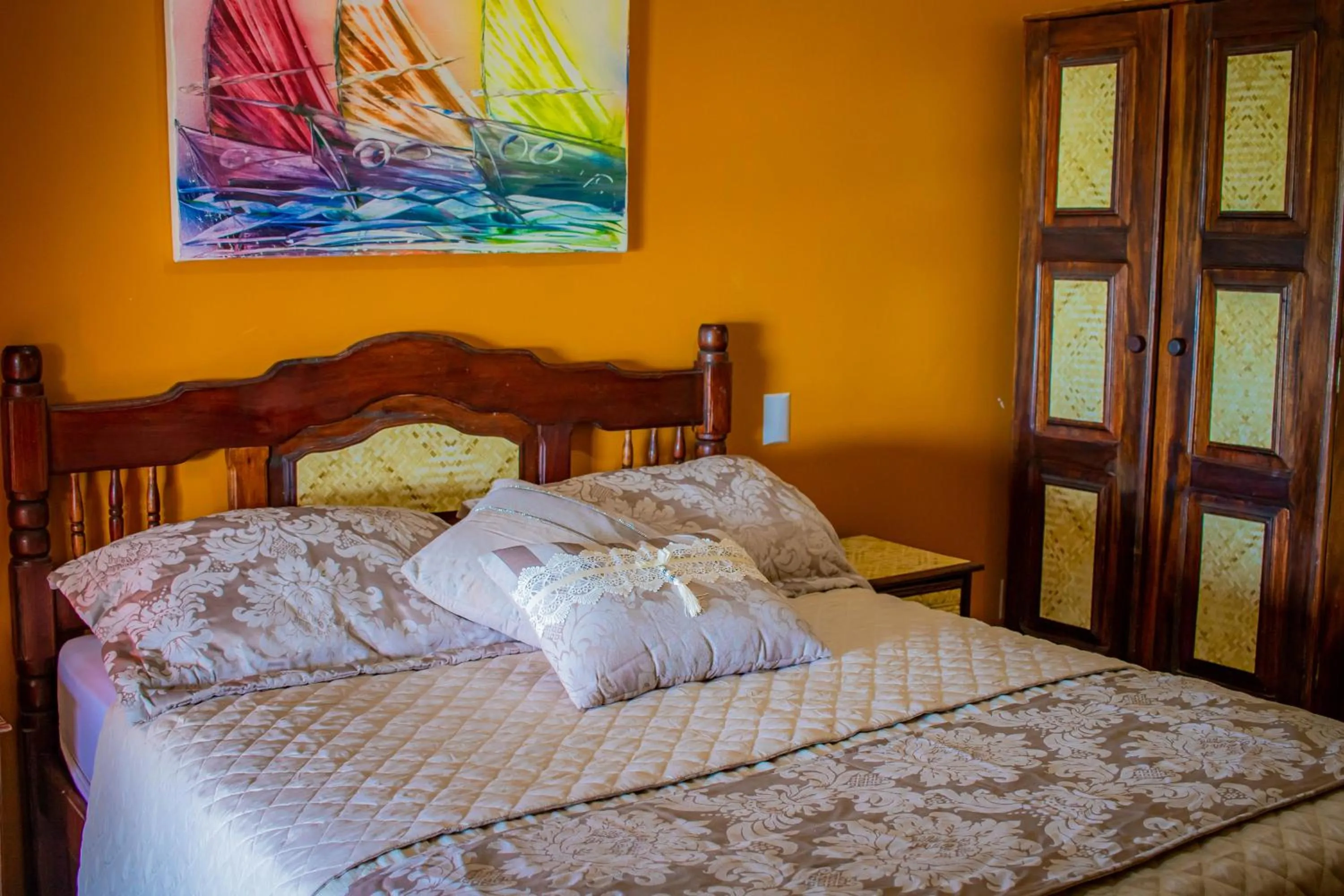 Bed in Castelo Beach Hotel