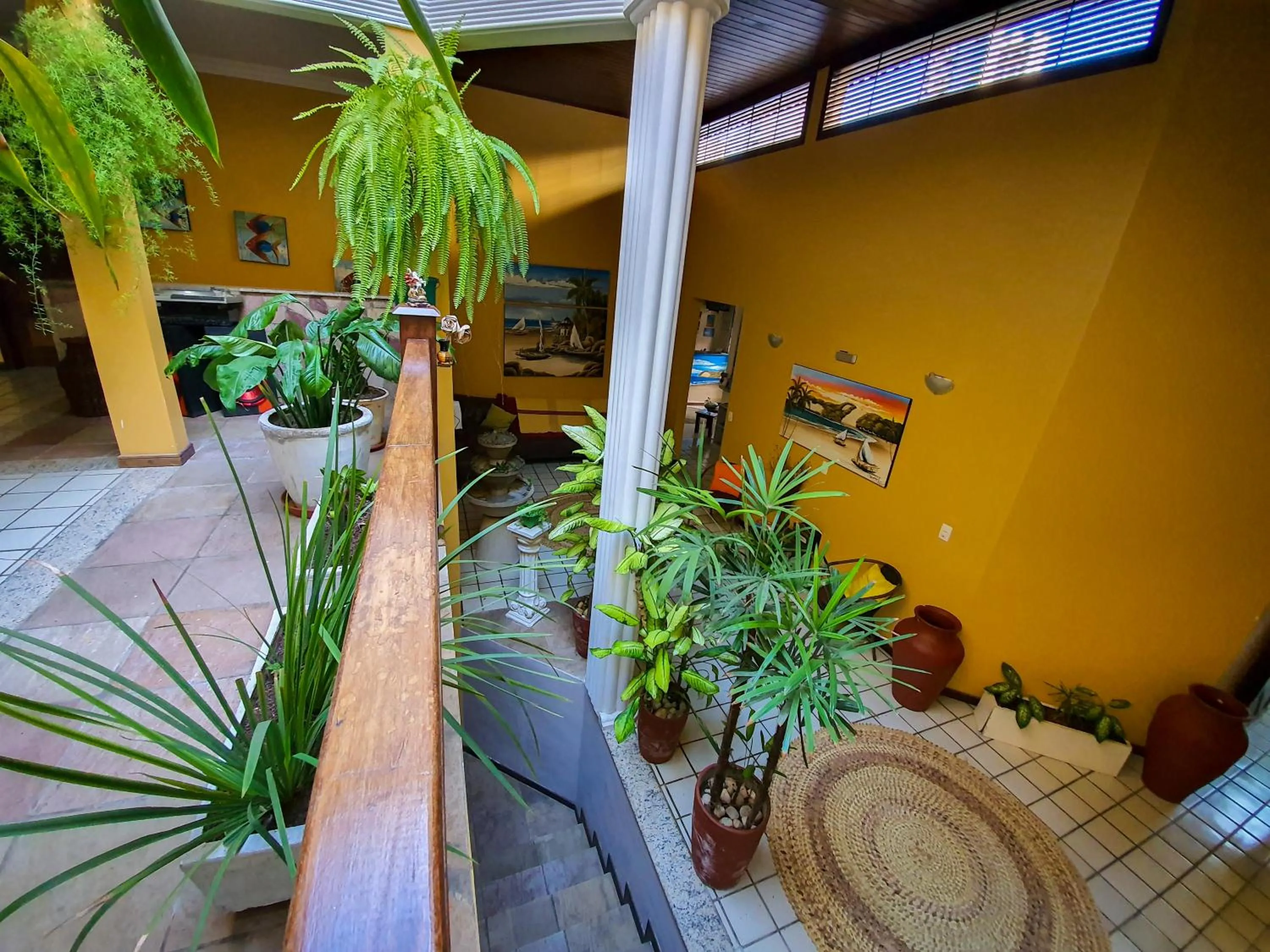 Communal lounge/ TV room in Castelo Beach Hotel