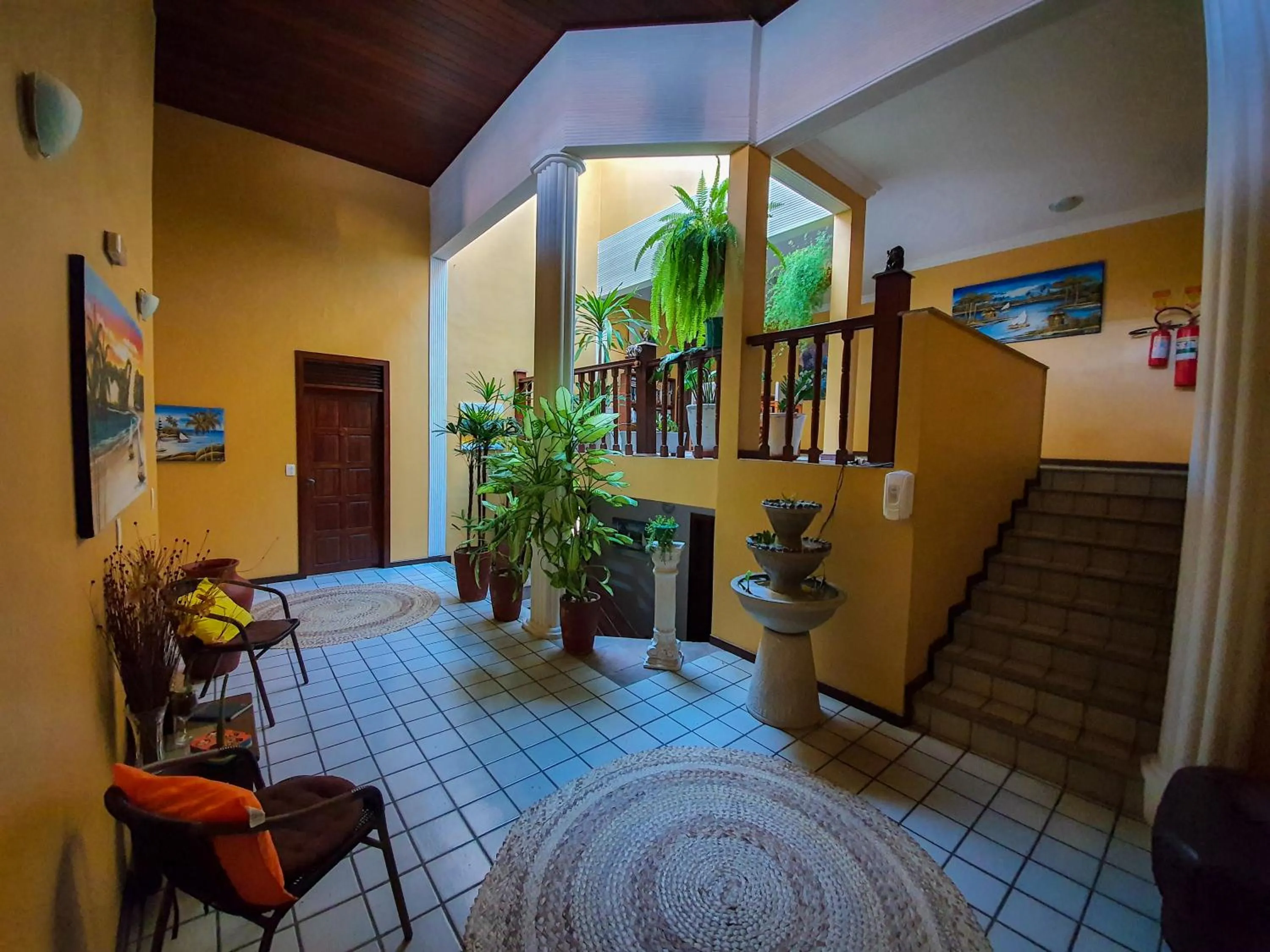 Communal lounge/ TV room in Castelo Beach Hotel