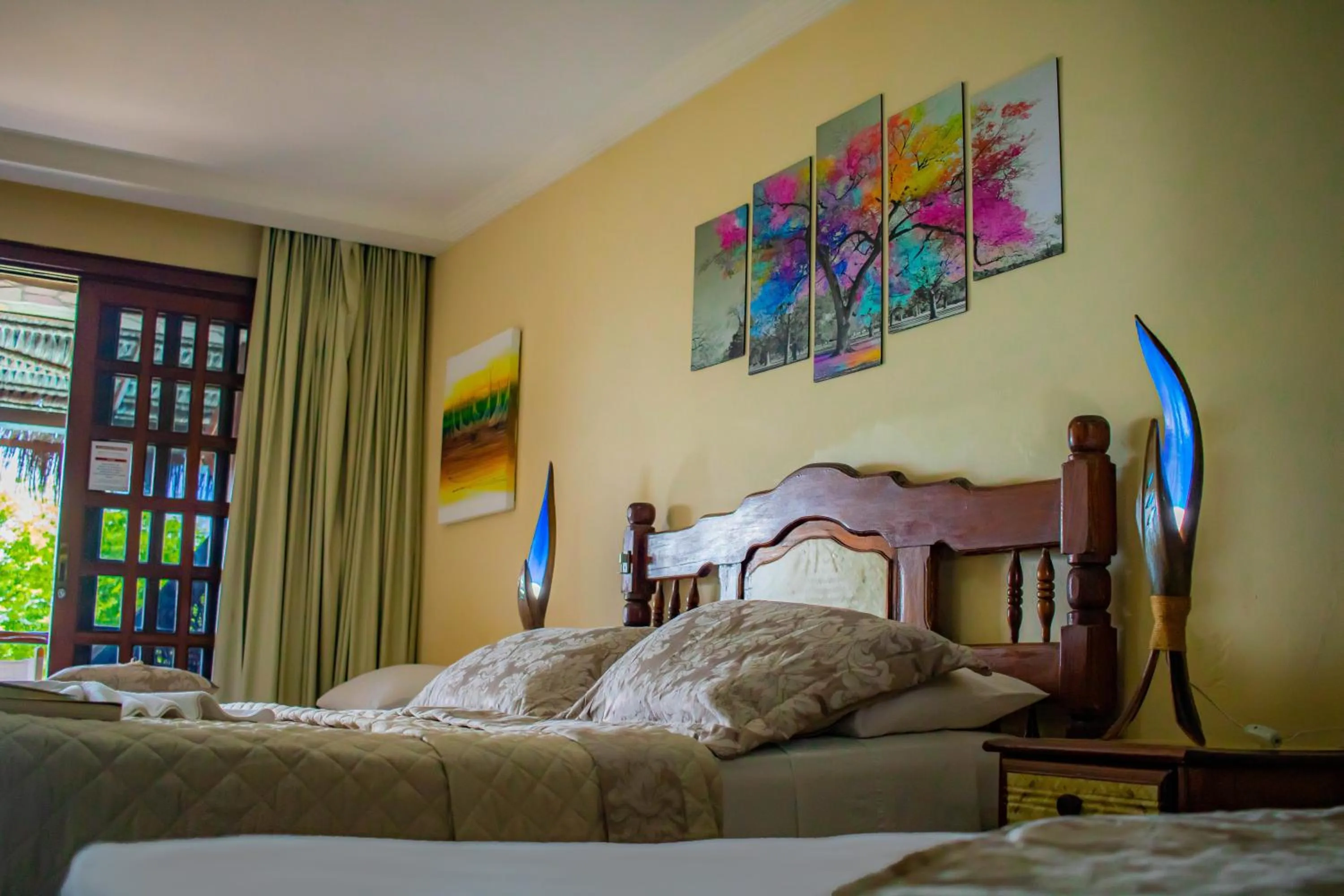 Bed in Castelo Beach Hotel