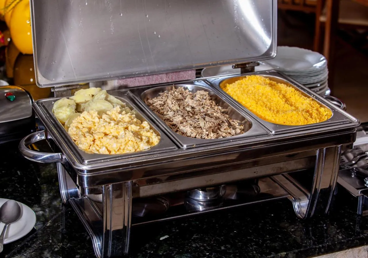 Food and drinks in Castelo Beach Hotel