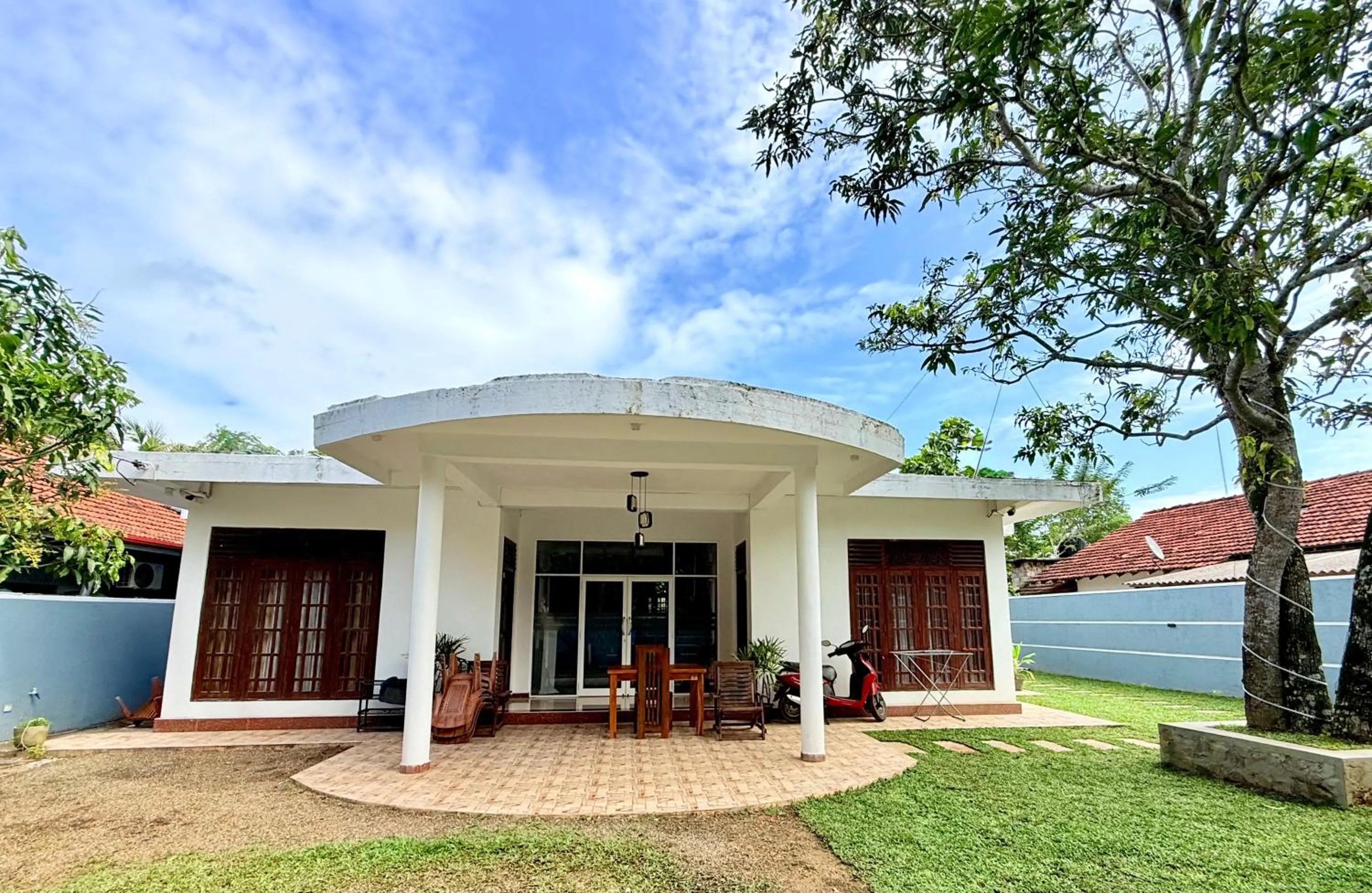 Property building in Sasmika Villa Surf and Yoga Hostel
