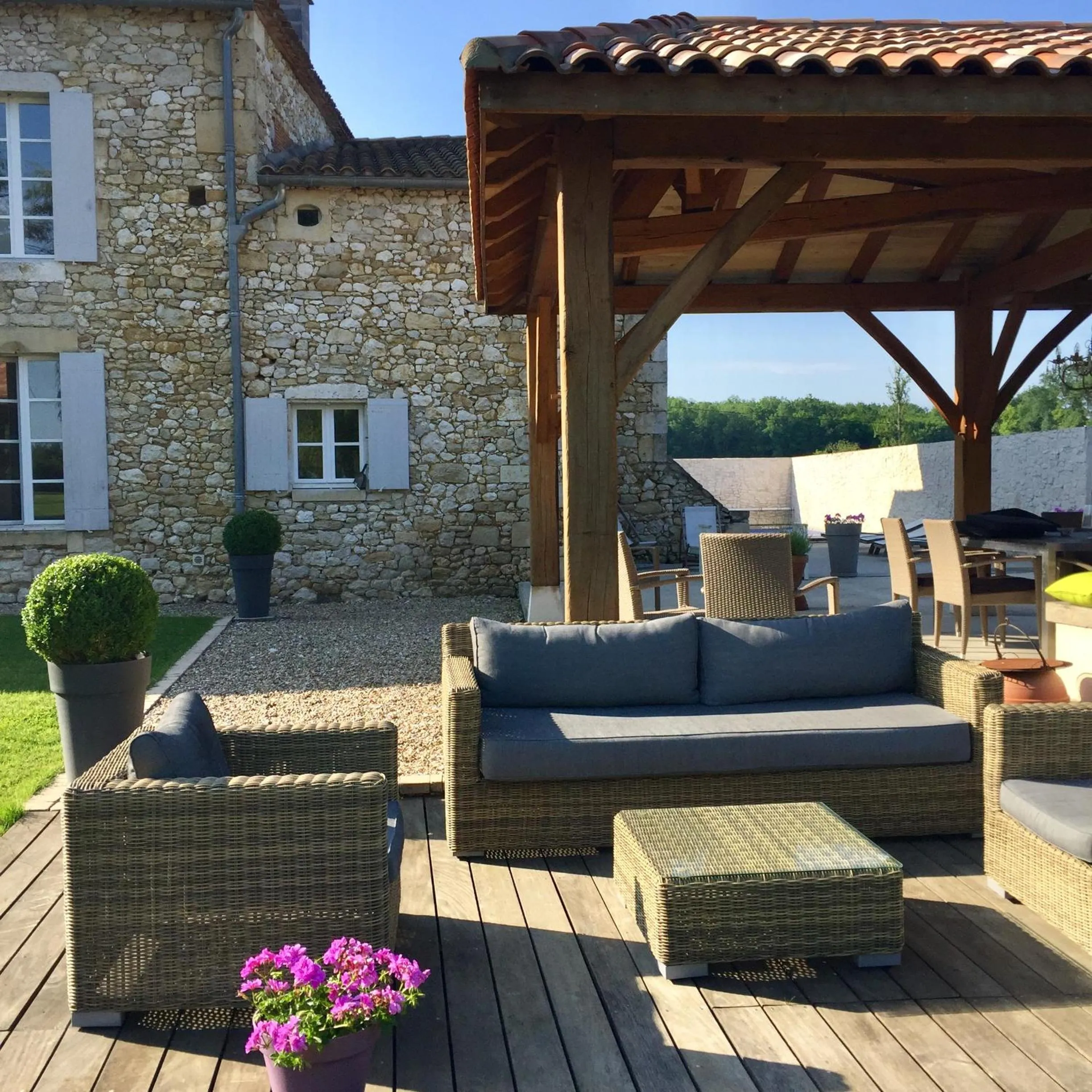 Property building in La Girarde