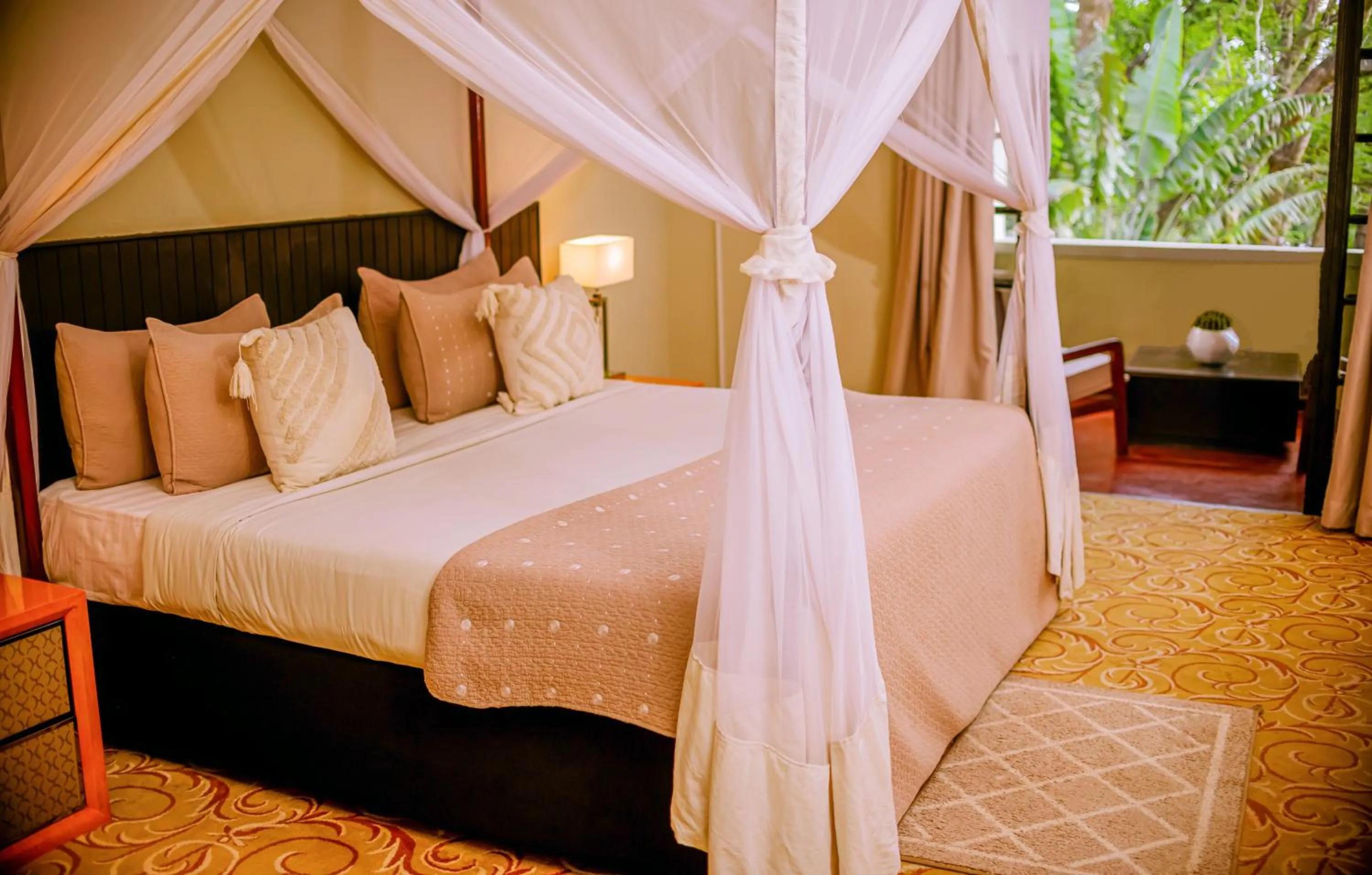 Bed in Heritage by Serendib