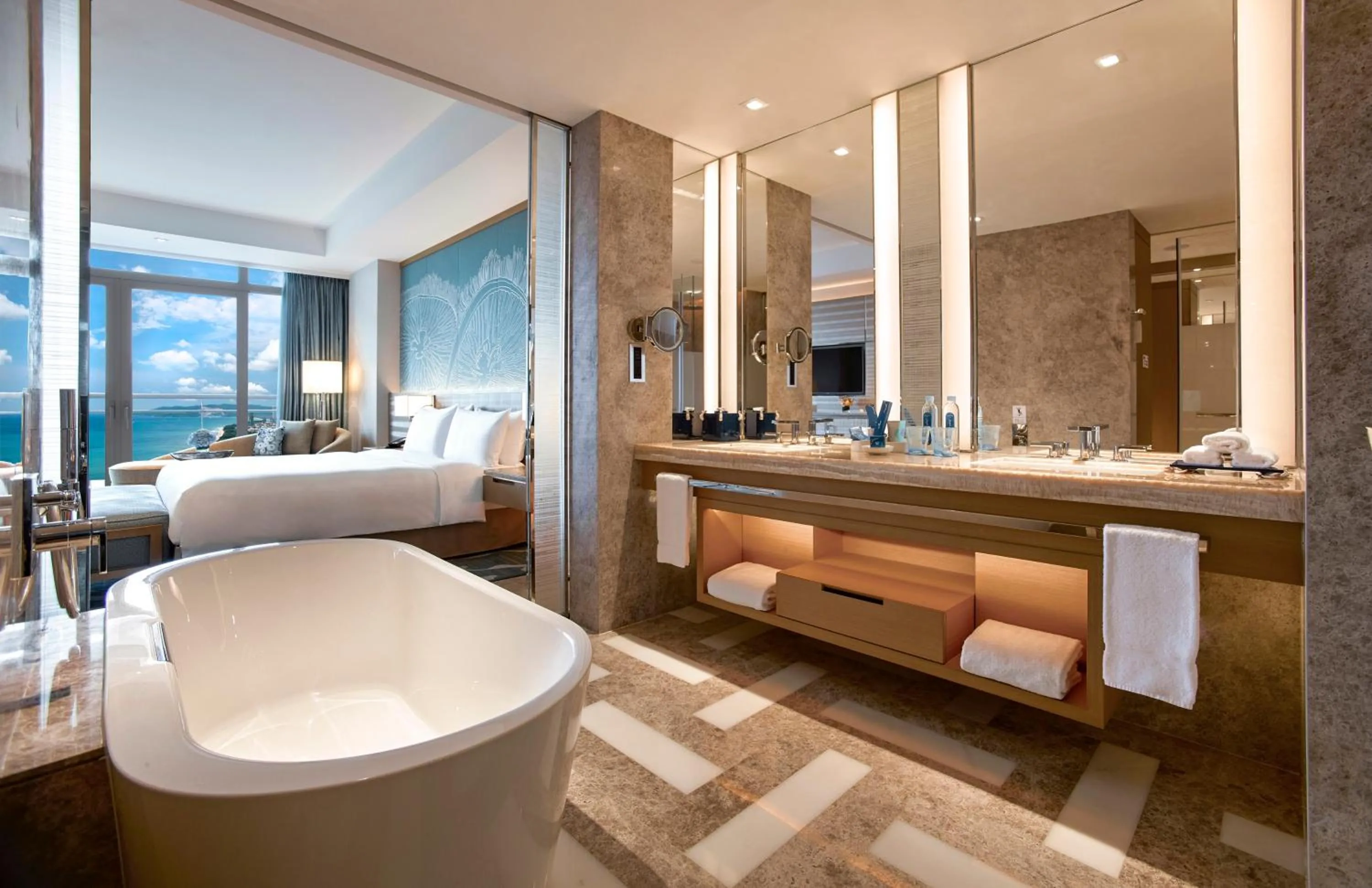 Bath in Atlantis Sanya