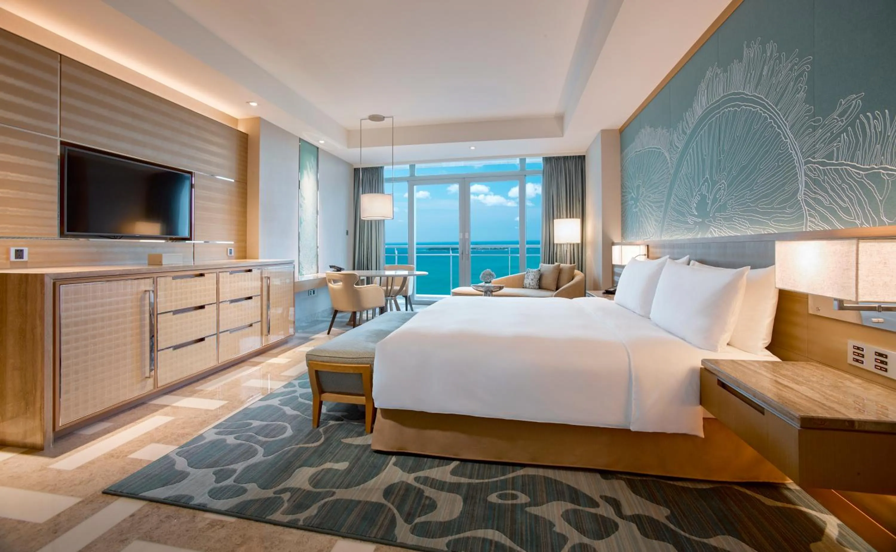 Photo of the whole room, Bed in Atlantis Sanya