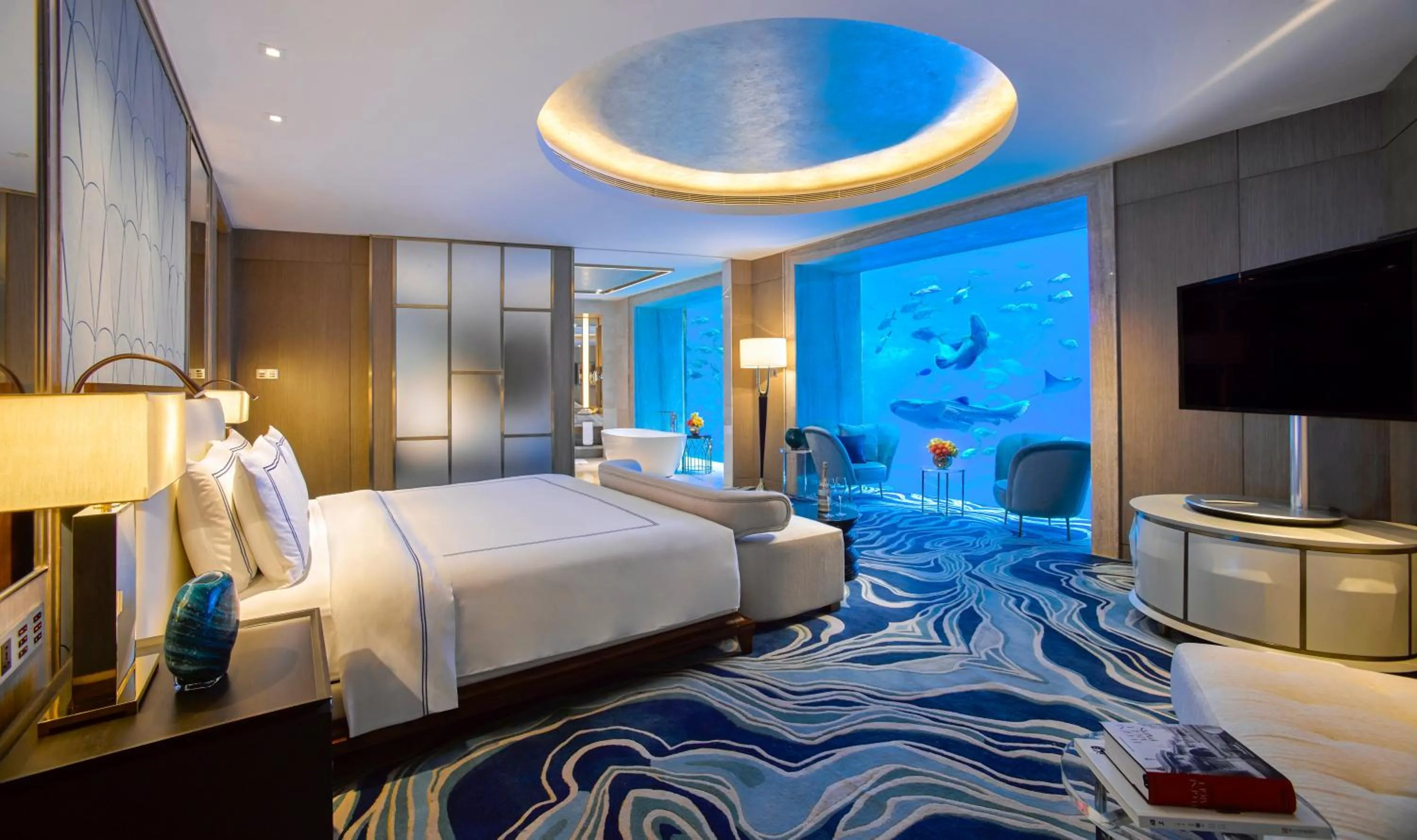 Bedroom, Bed in Atlantis Sanya
