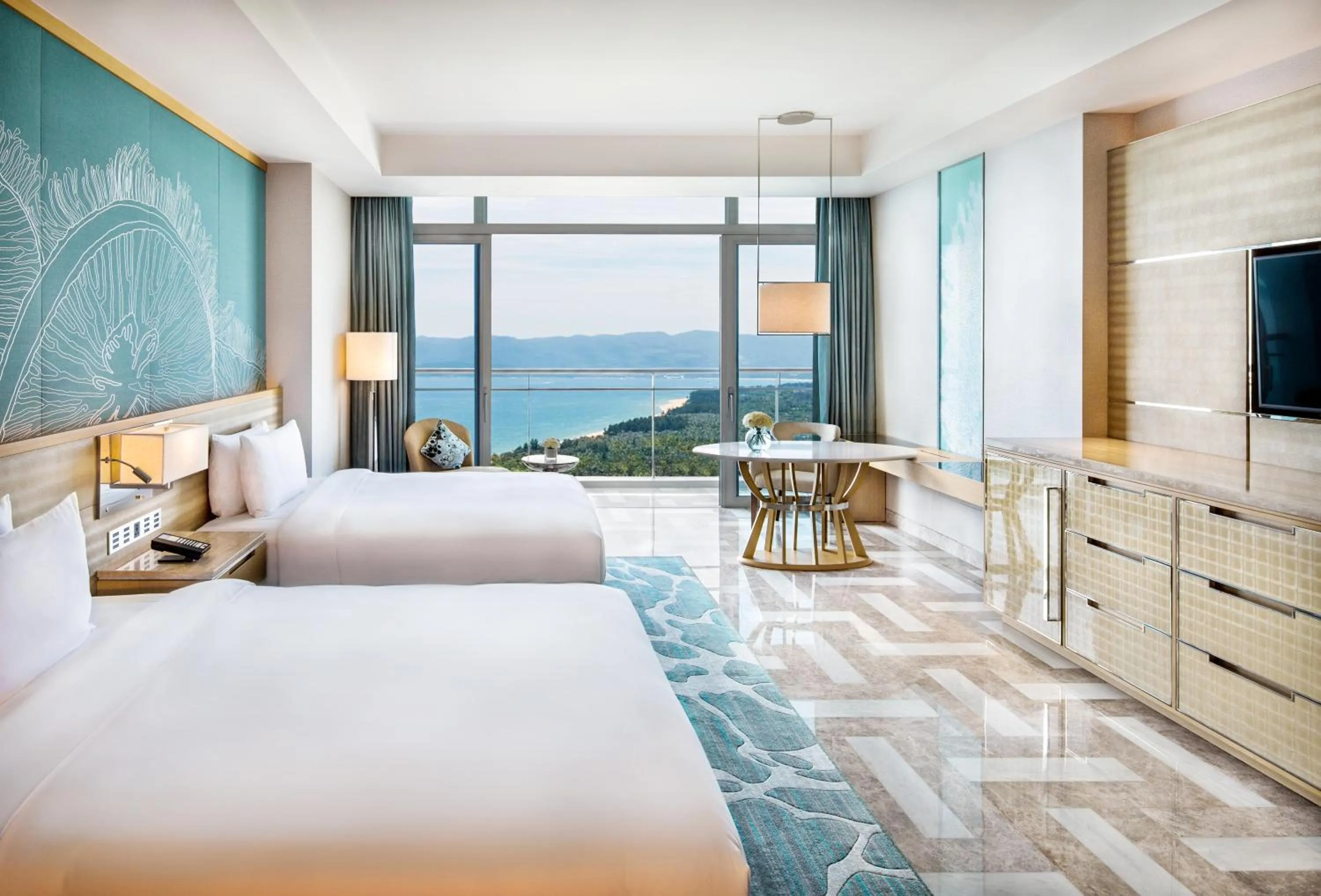 Photo of the whole room, Bed in Atlantis Sanya