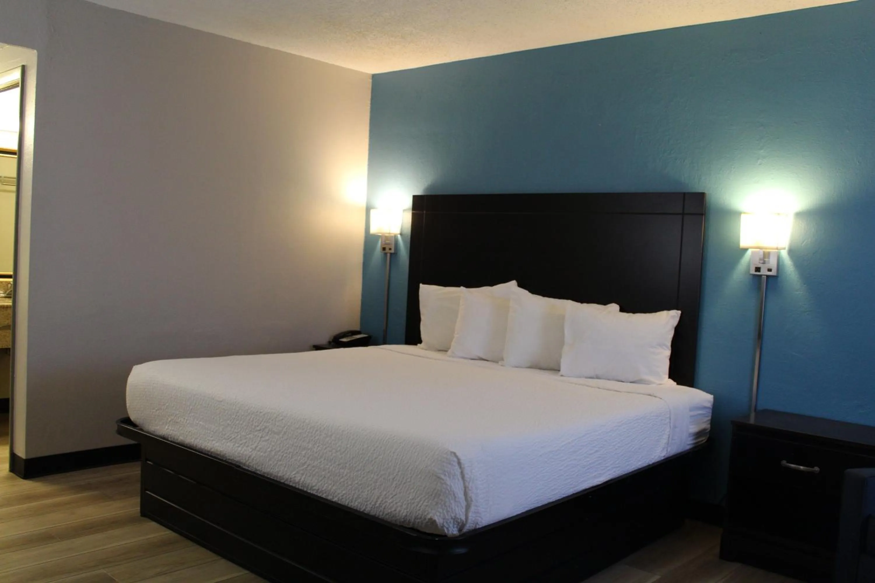 Bed in Days Inn by Wyndham Wrightstown McGuire AFB Bordentown