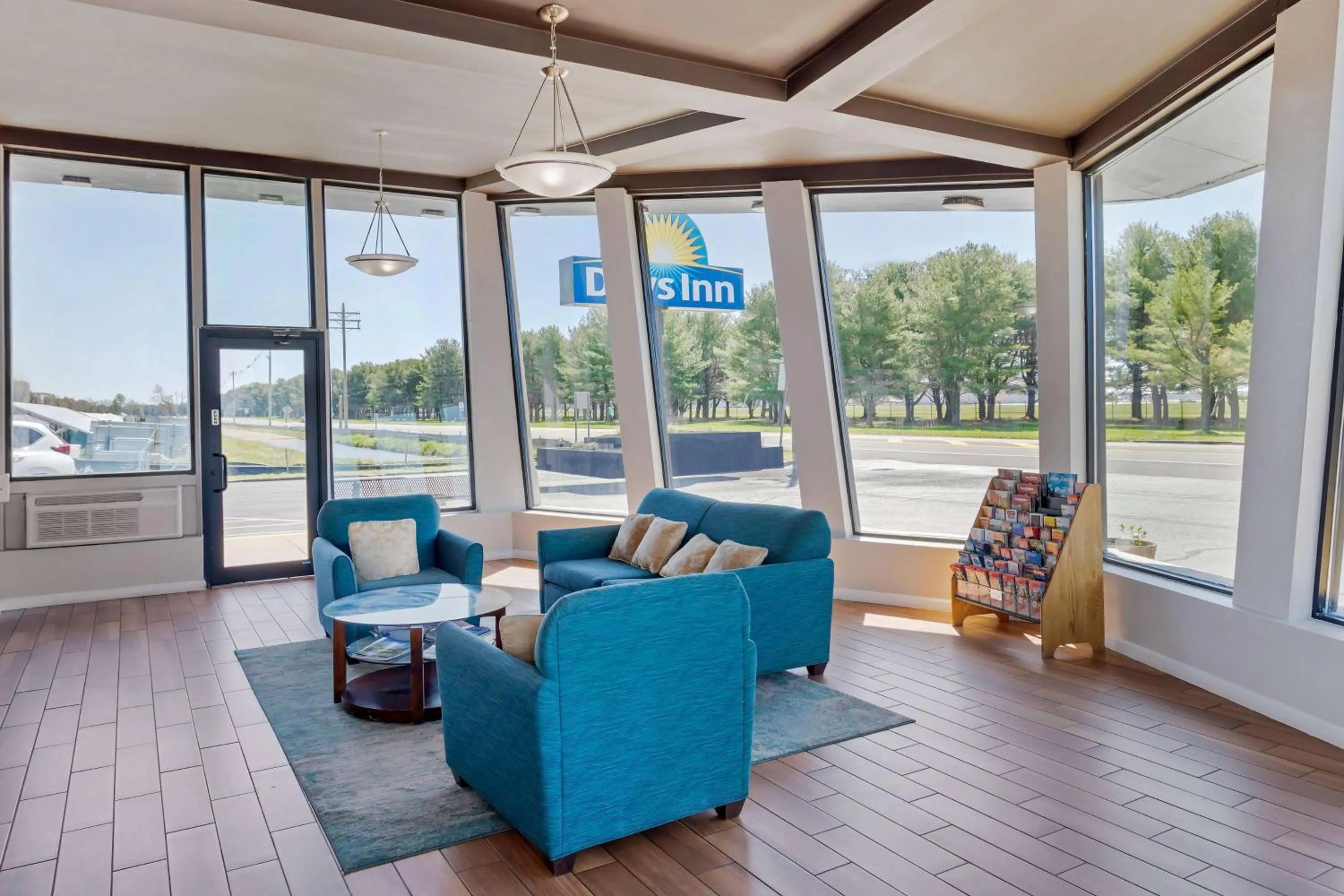 Lobby or reception in Days Inn by Wyndham Wrightstown McGuire AFB Bordentown