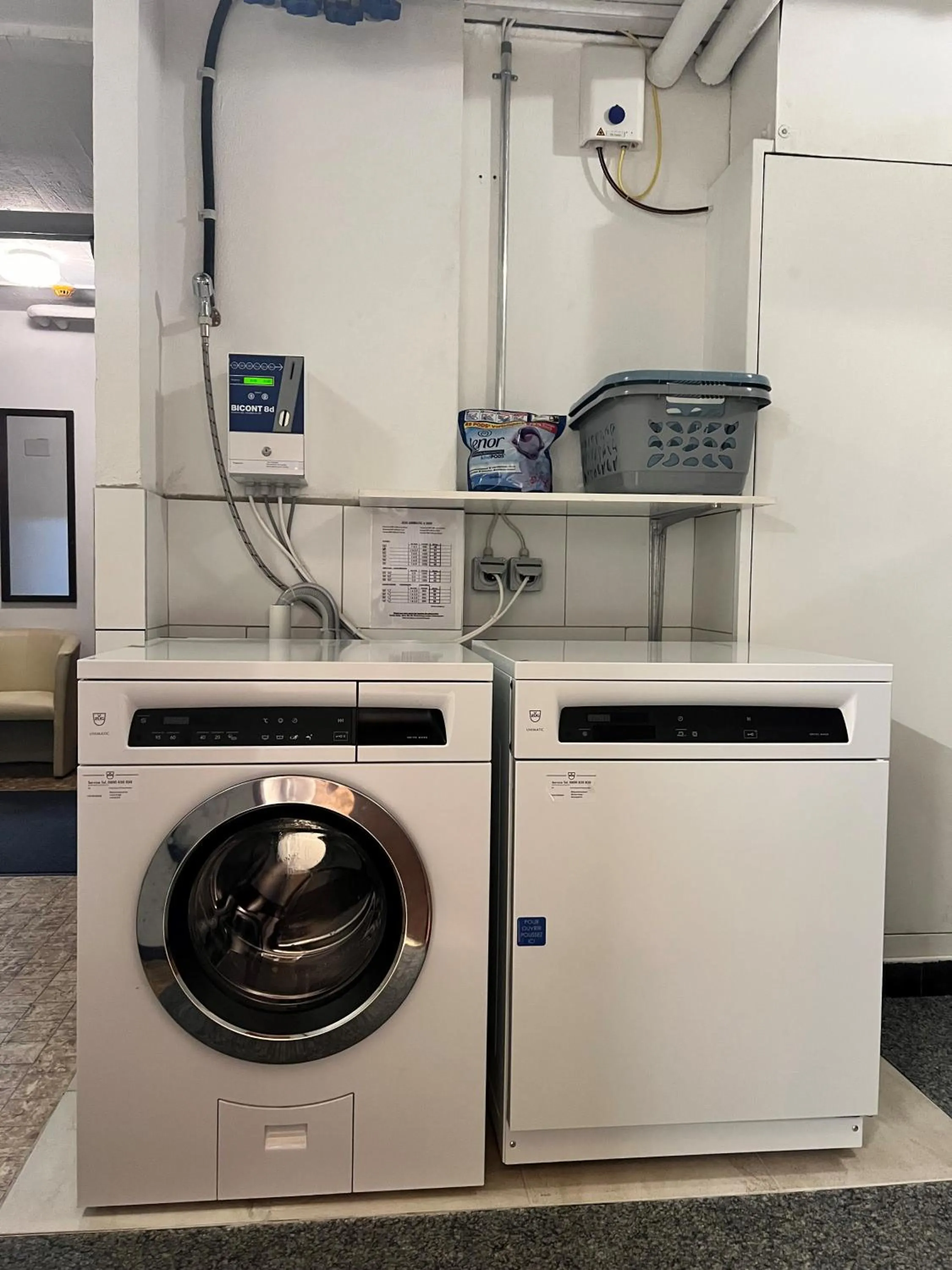 washing machine in Hotel Adonis
