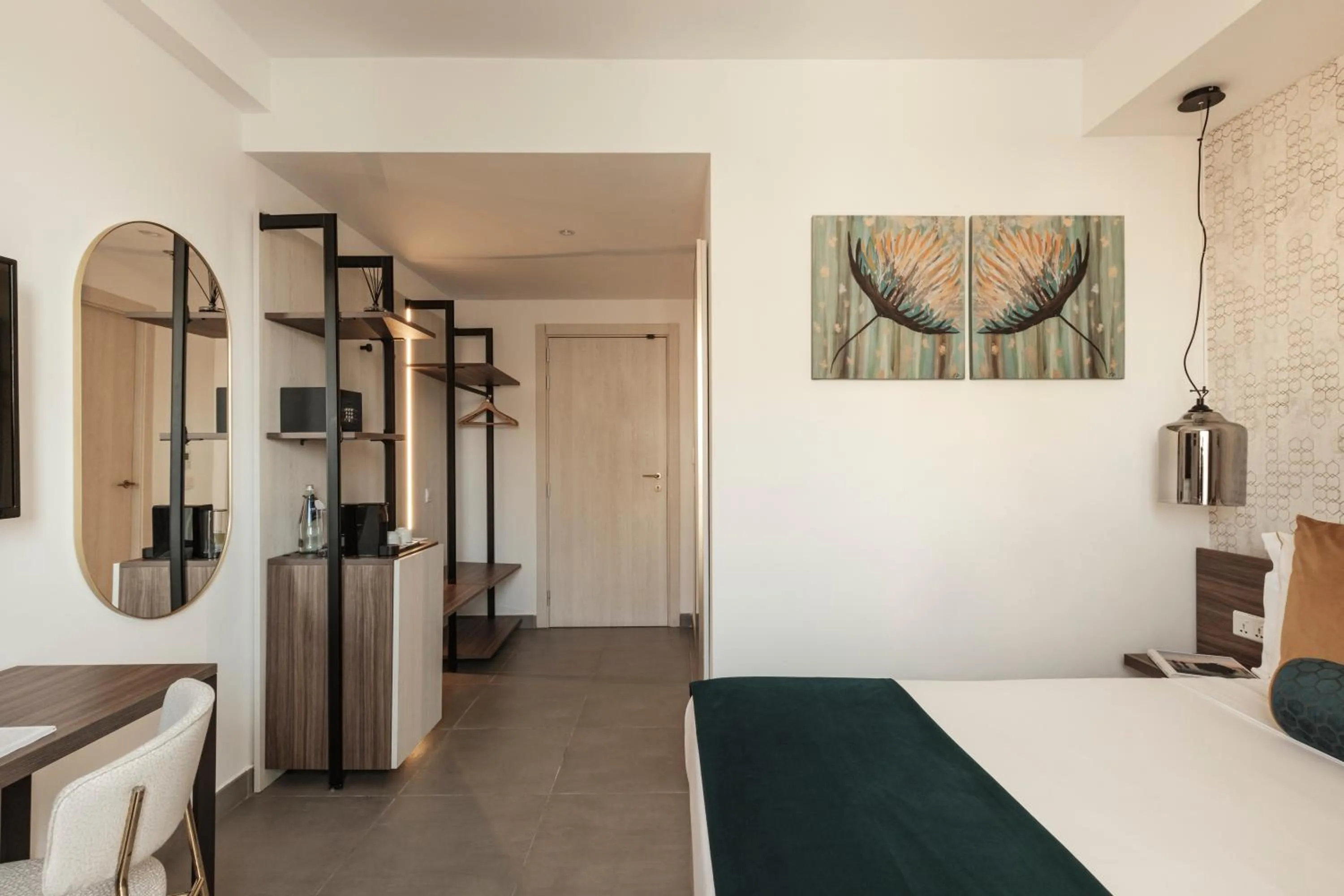 Bedroom, Bed in 1926 Le Soleil Hotel & Spa