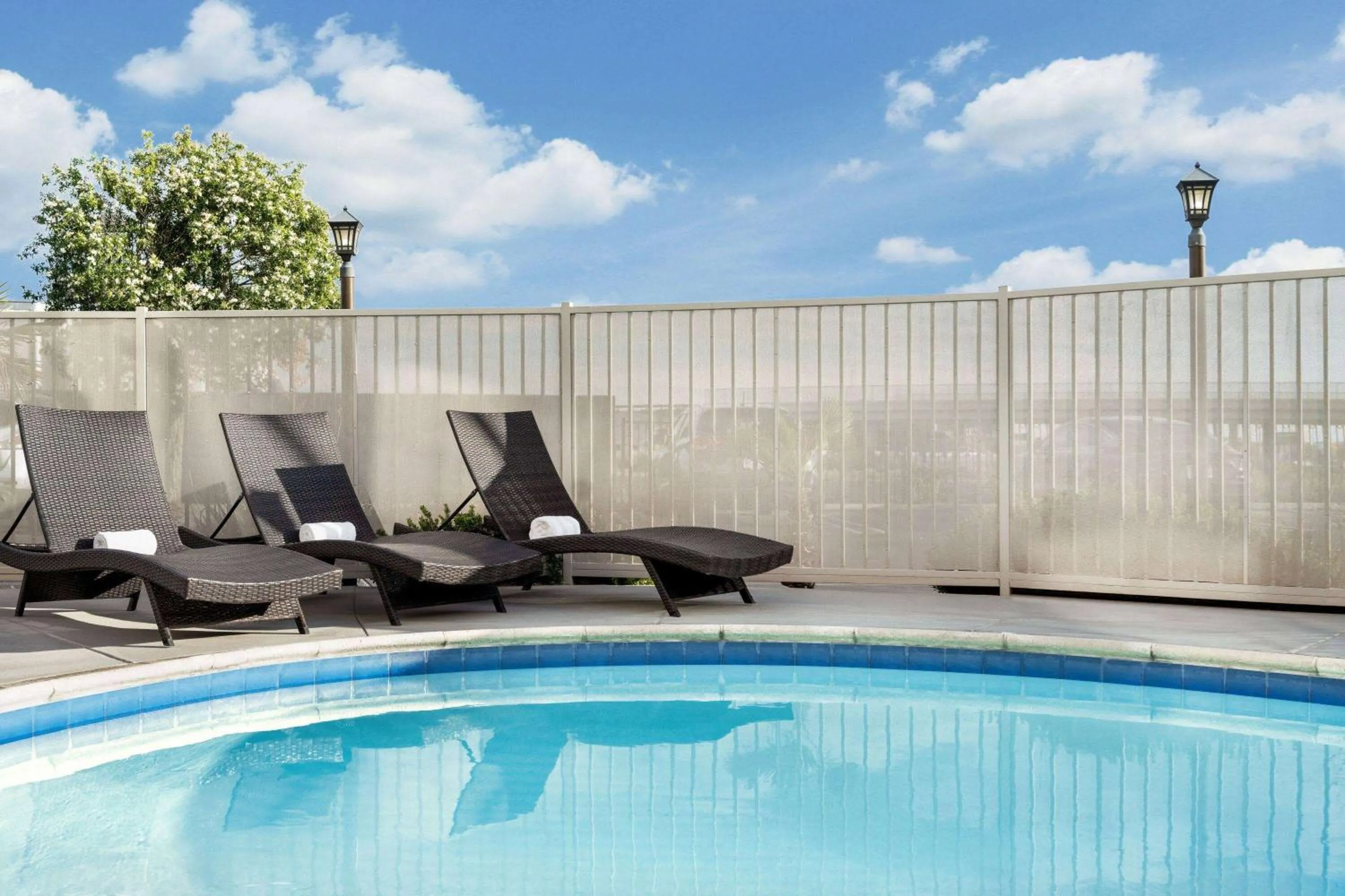 Swimming pool in La Quinta by Wyndham Hesperia Victorville