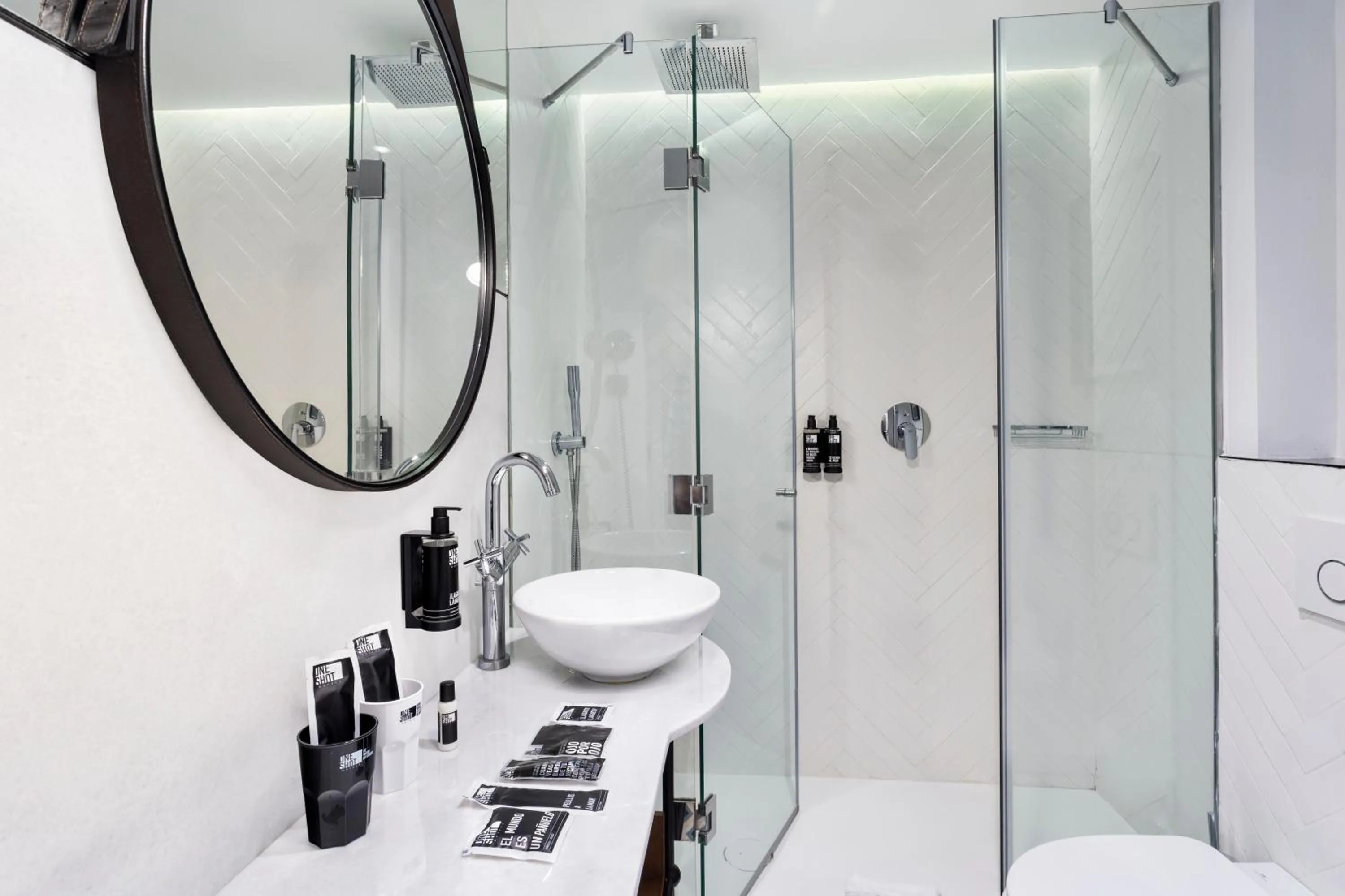 Bathroom in One Shot Conde Torrejón